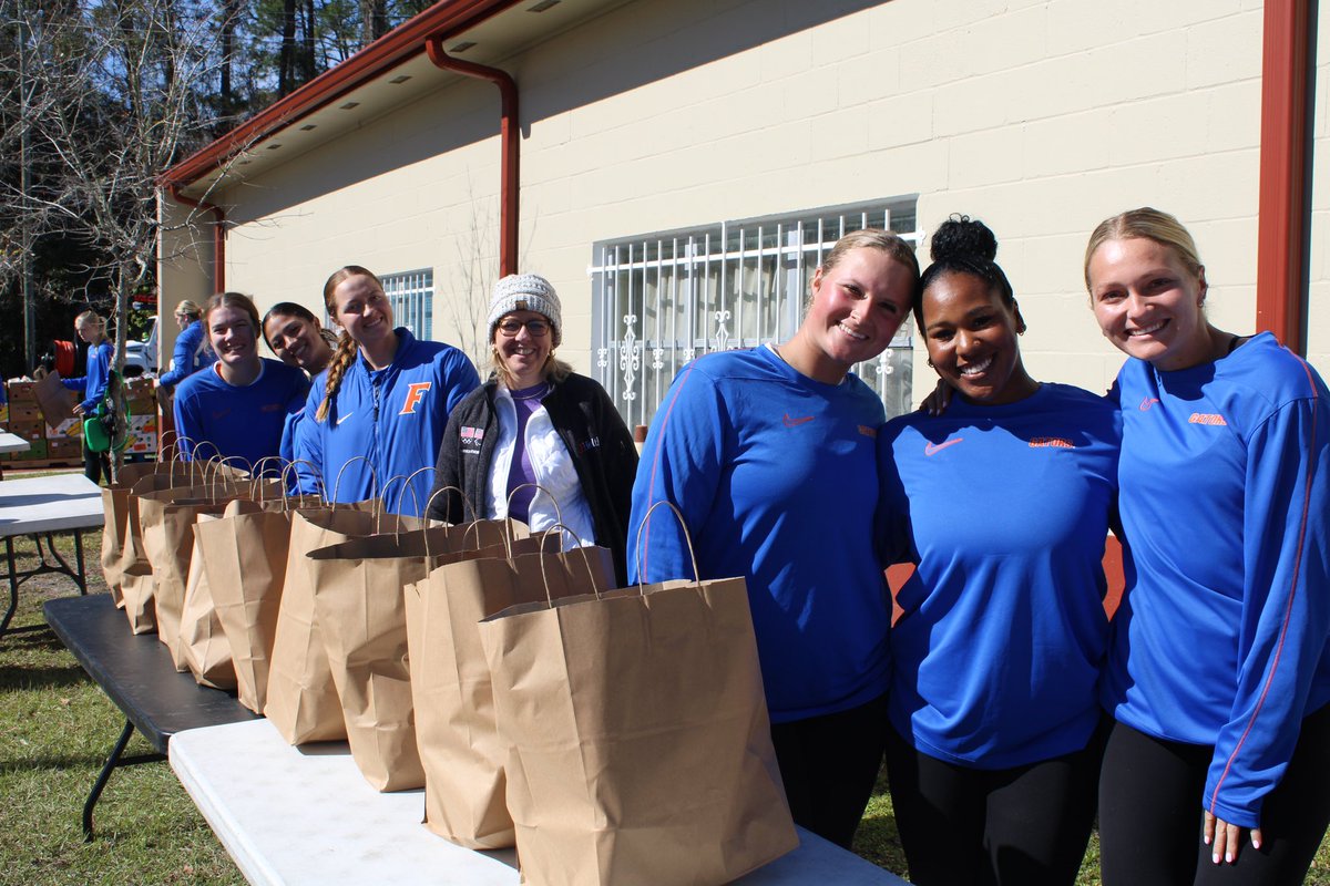 Jocey Erickson (@joceyerickson) on Twitter photo My team & I helped join the fight against hunger today! Always grateful to work with Bread of the Mighty food bank. They make such a huge impact in our community.
Please support them at breadofthemighty.org
<a href="/Fl_Victorious/">Florida Victorious</a> #FVFoundation My team & I helped join the fight against hunger today! Always grateful to work with Bread of the Mighty food bank. They make such a huge impact in our community.
Please support them at breadofthemighty.org
<a href="/Fl_Victorious/">Florida Victorious</a> #FVFoundation
