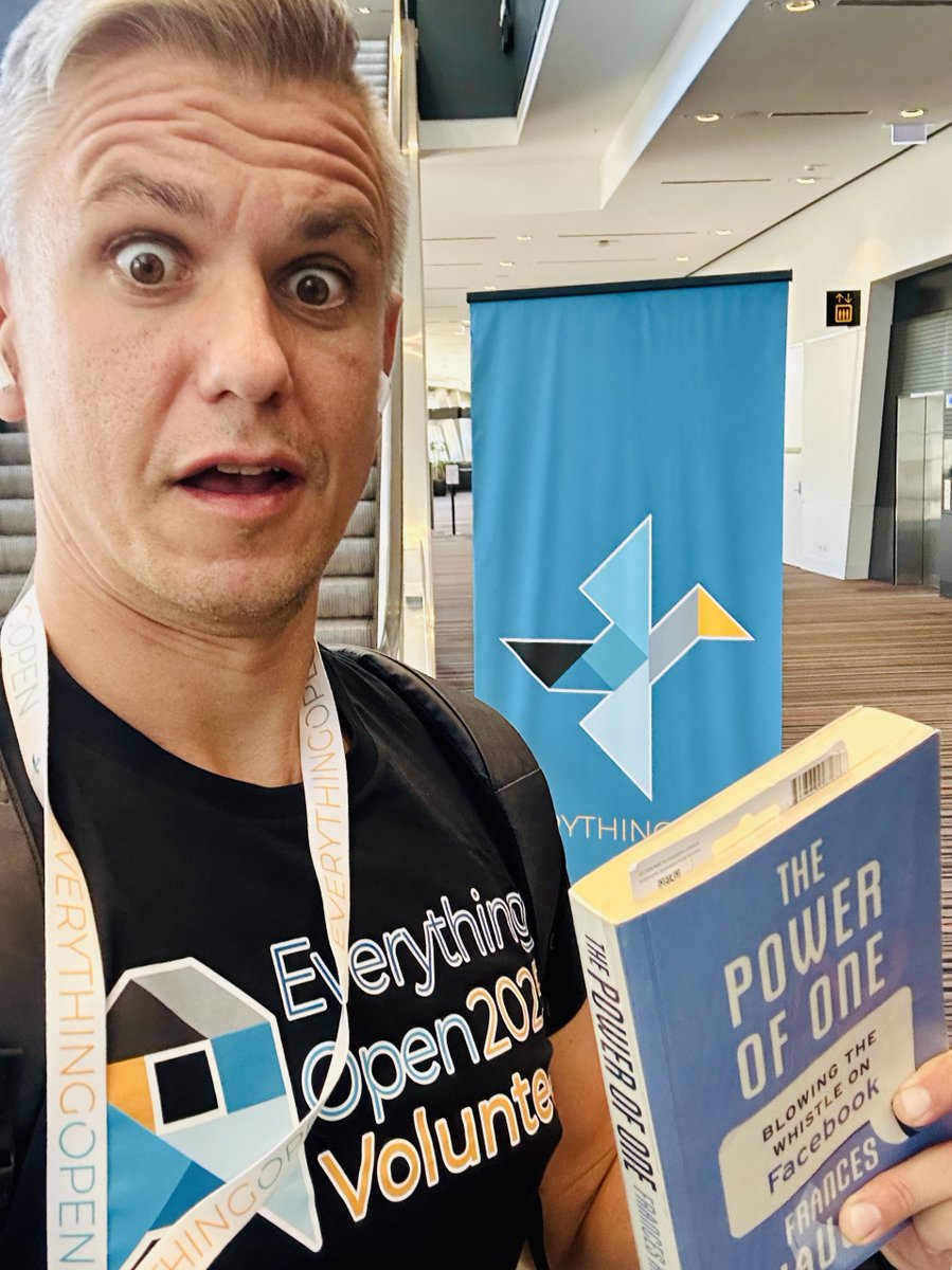 VladimiRoo tweet media