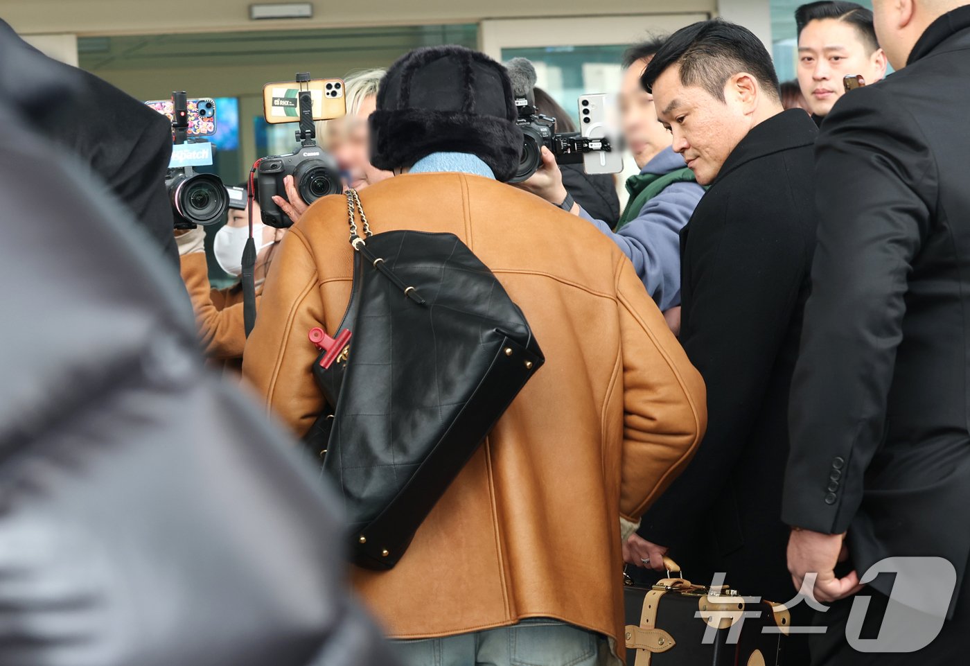250128] G-DRAGON at CHANEL Spring-Summer 2025 Haute Couture