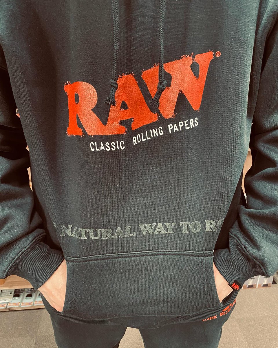 RAWRollingPaper's tweet photo. New❣️New❣️New❣️
RAW プルオーバーパーカー
&RAWスウェットパンツ🙌🙌🙌
RAW正規販売店にて販売致します!
https://t.co/GUDsbJbKeZ
#raw #rawjapan #rawpaper #rawrollingpaper #rawlife https://t.co/9GOeHEvM5V