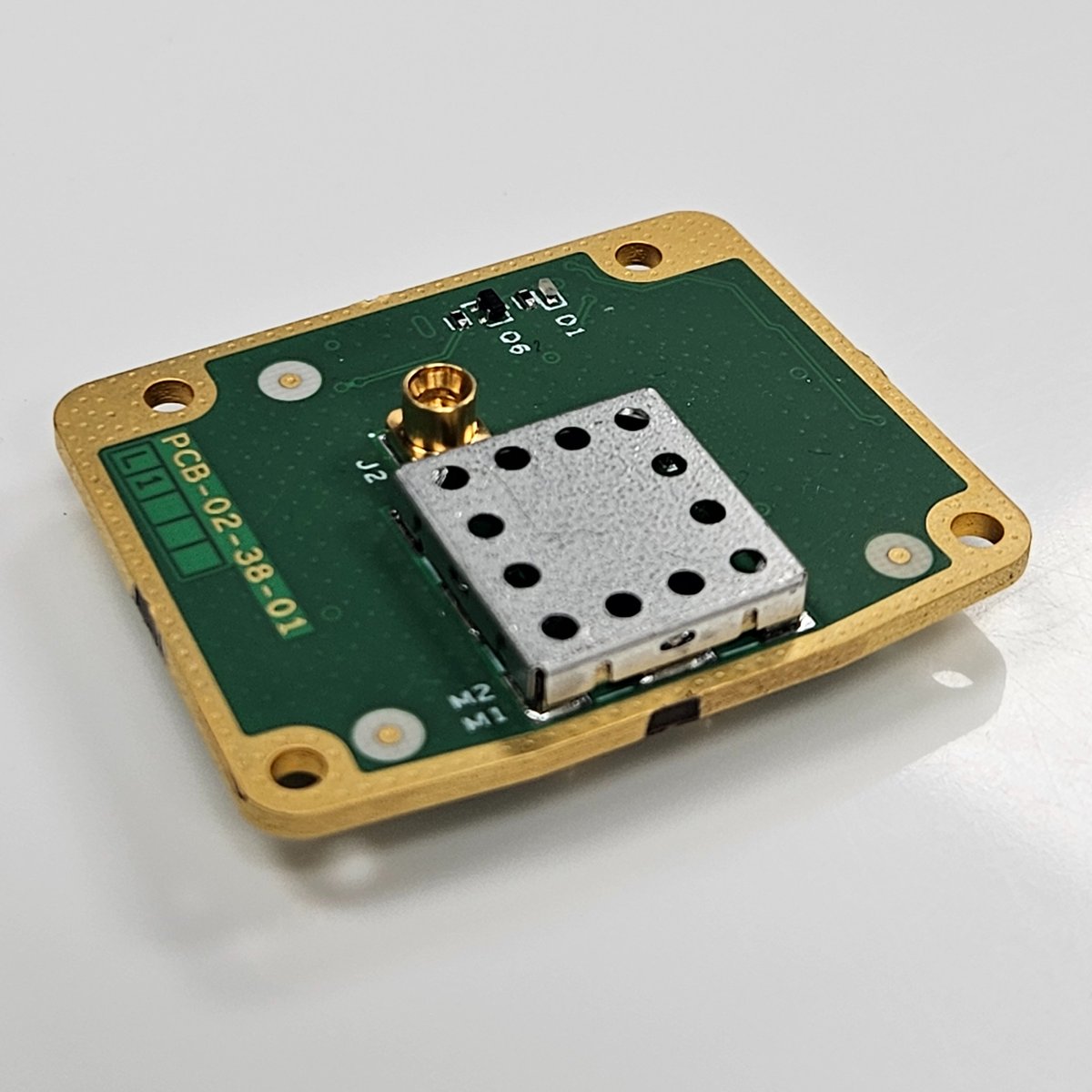 Aaronia_AG's tweet photo. 40GHz Preselector PCB 😀
This module offers 4 Rx incl. preamps &amp; is used within the latest real-time IsoLOG 3D direction finding antenna (380MHz-40GHz) array. In total 16 of those modules are installed.
#Aaronia #Antenna #directionFinding #Sigint #microwave https://t.co/kLqzGLMX6K