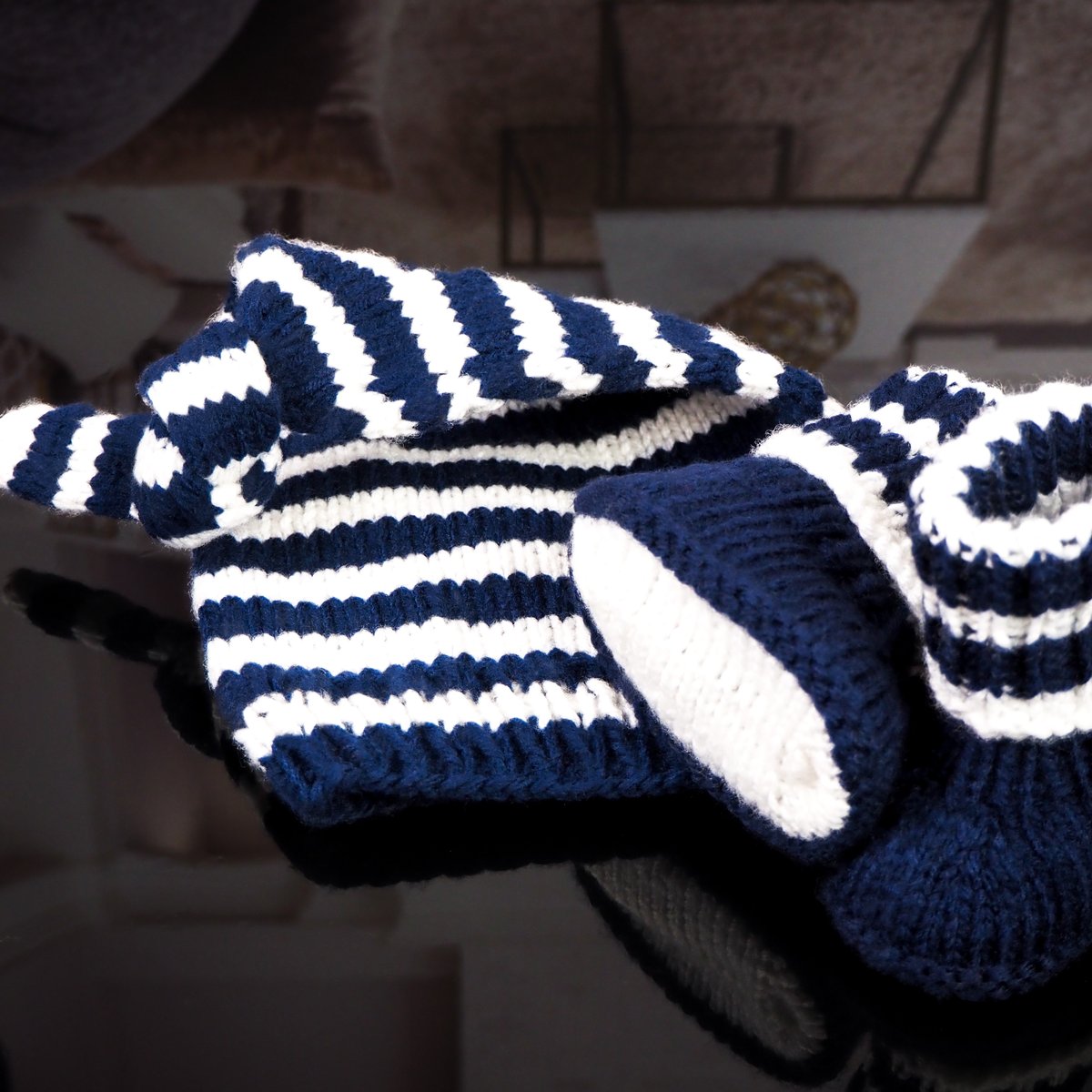 ⚓ Keep your baby warm and stylish with the Nautical Stripes Set! Navy and white stripes make this hat and booties duo perfect for gifting or winter days. ❄️

snuggleupco.com/products/nauti…

#NauticalStripesSet #BabyStyle #WinterWarmth #SnuggleUpCo #HandmadeWithLove