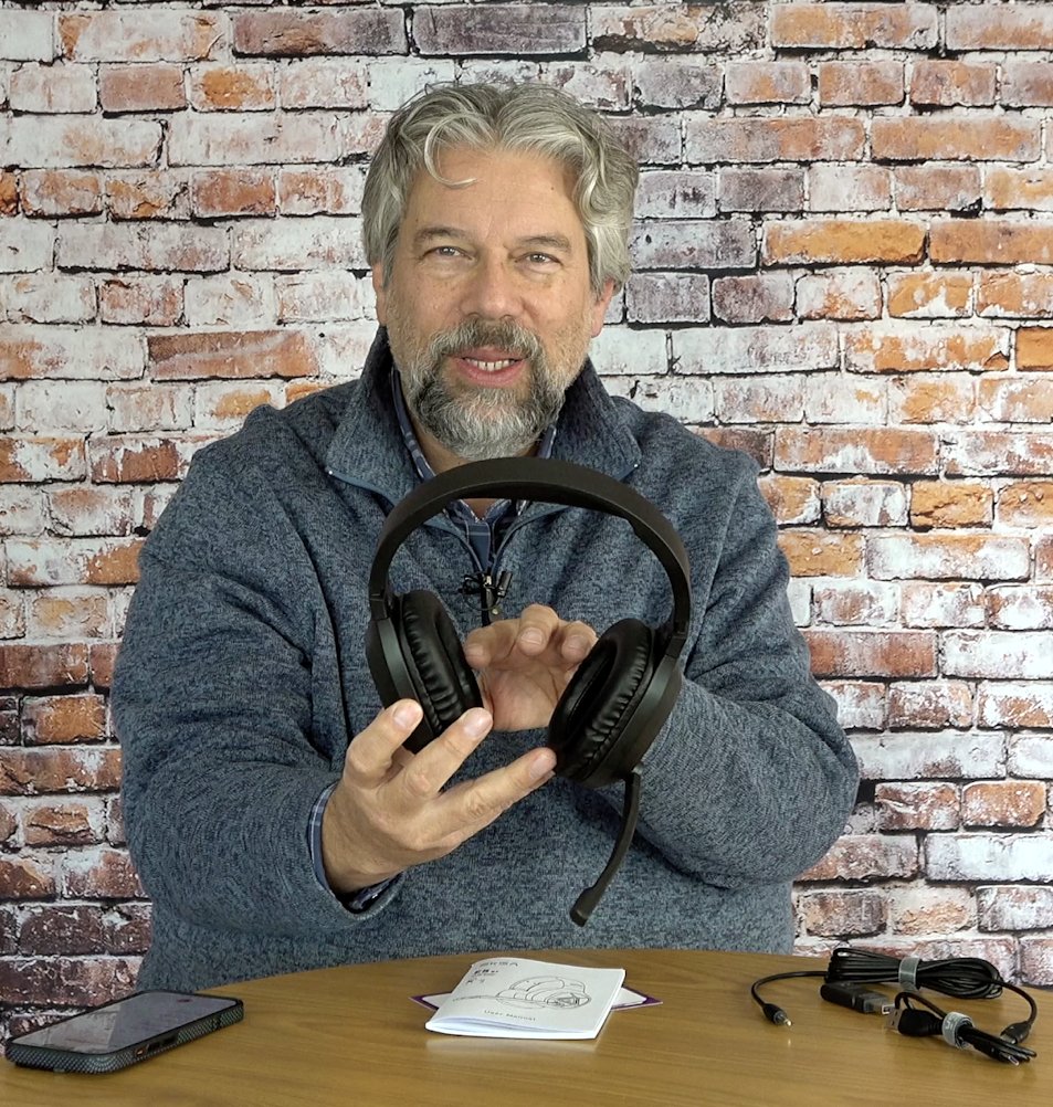 Gamer on a budget? The EKSA E5 BT 2.4GHz Wireless Gaming Headset has so many ways to connect that you'll be able to use it with every device you own, USB-A, USB-C, 3.5mm, Bluetooth, whatevah! Here's my review: youtube.com/watch?v=Chnu1H… #eksa #gaming #headset @EKSAtelecom