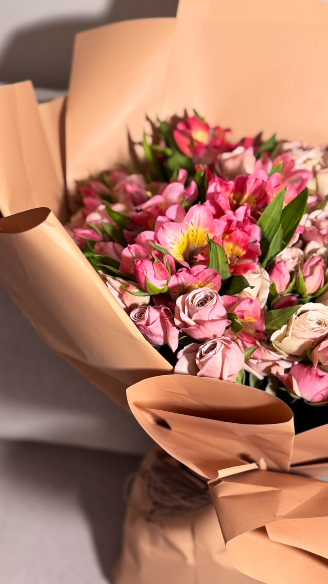 لا يليقُ بي إلاّ الوَرد بالراء أو بدوُنِها 🌸.