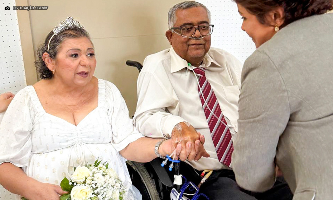 PDNewsBR's tweet photo. Primeiro casamento realizado no Hospital Regional de Santa Maria celebra a vida e a união
https://t.co/hryAX1Kbj3
#HOSPITAL #IGESDF #SANTAMARIA https://t.co/Uq7SwxNhWL