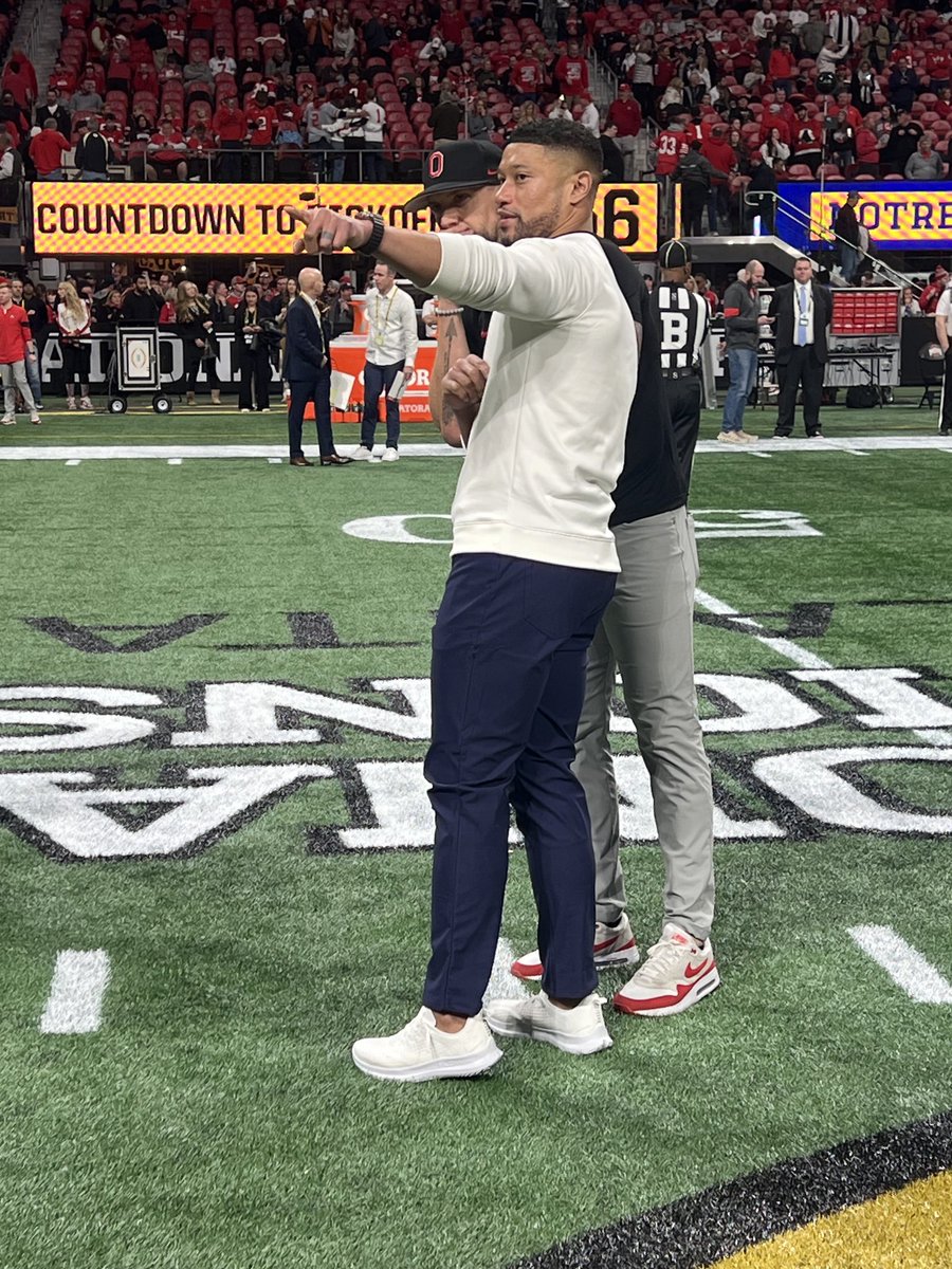 sportsiren's tweet image. When former teammates and best friends collide! James Laurenaitis and Marcus Freeman with Coach Tressel. @ohiostatefb
