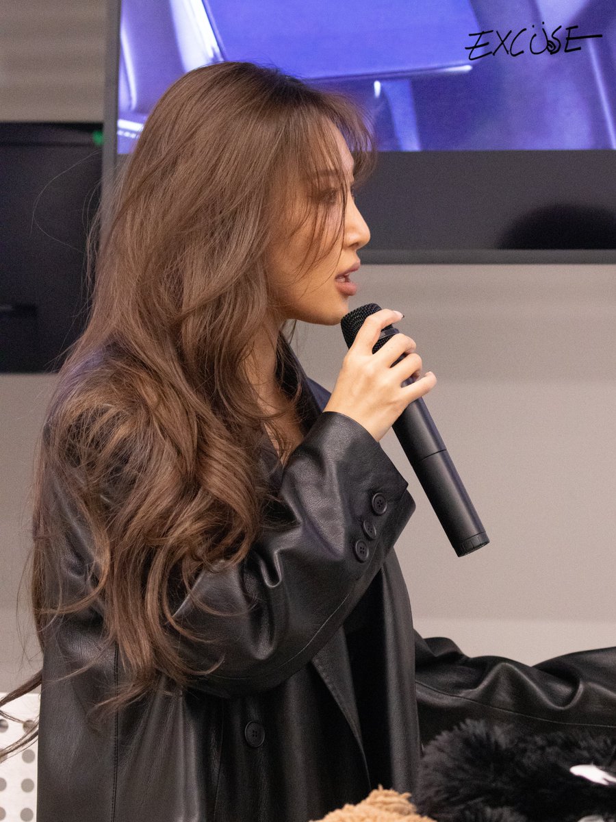 250118 시그팬싸 화사

 너무 언니✨

#마마무 #화사 #MAMAMOO #HwaSa