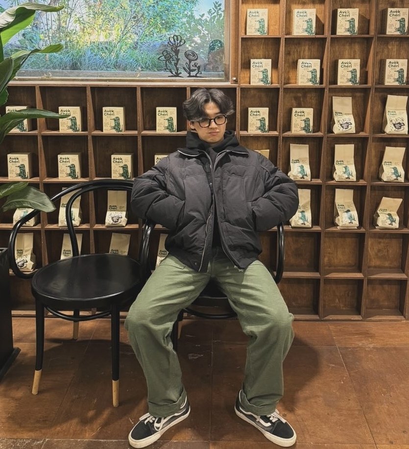 dotttt304's tweet photo. 바지관리를 참 잘하셔요 마치
천년만년 입는 후드처럼. https://t.co/ilyS1yChoV