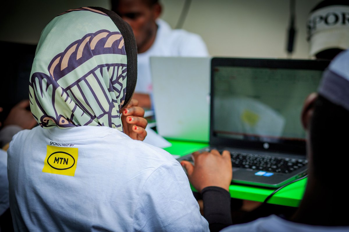 smartgirlsug's tweet image. Digital Skills, Brighter Futures!
With support from MTN Foundation, our #GirlsInTech program empowers young women with basic computer and internet skills, opening new doors to opportunities in the digital age. Together, we thrive—because together, we are unstoppable!…