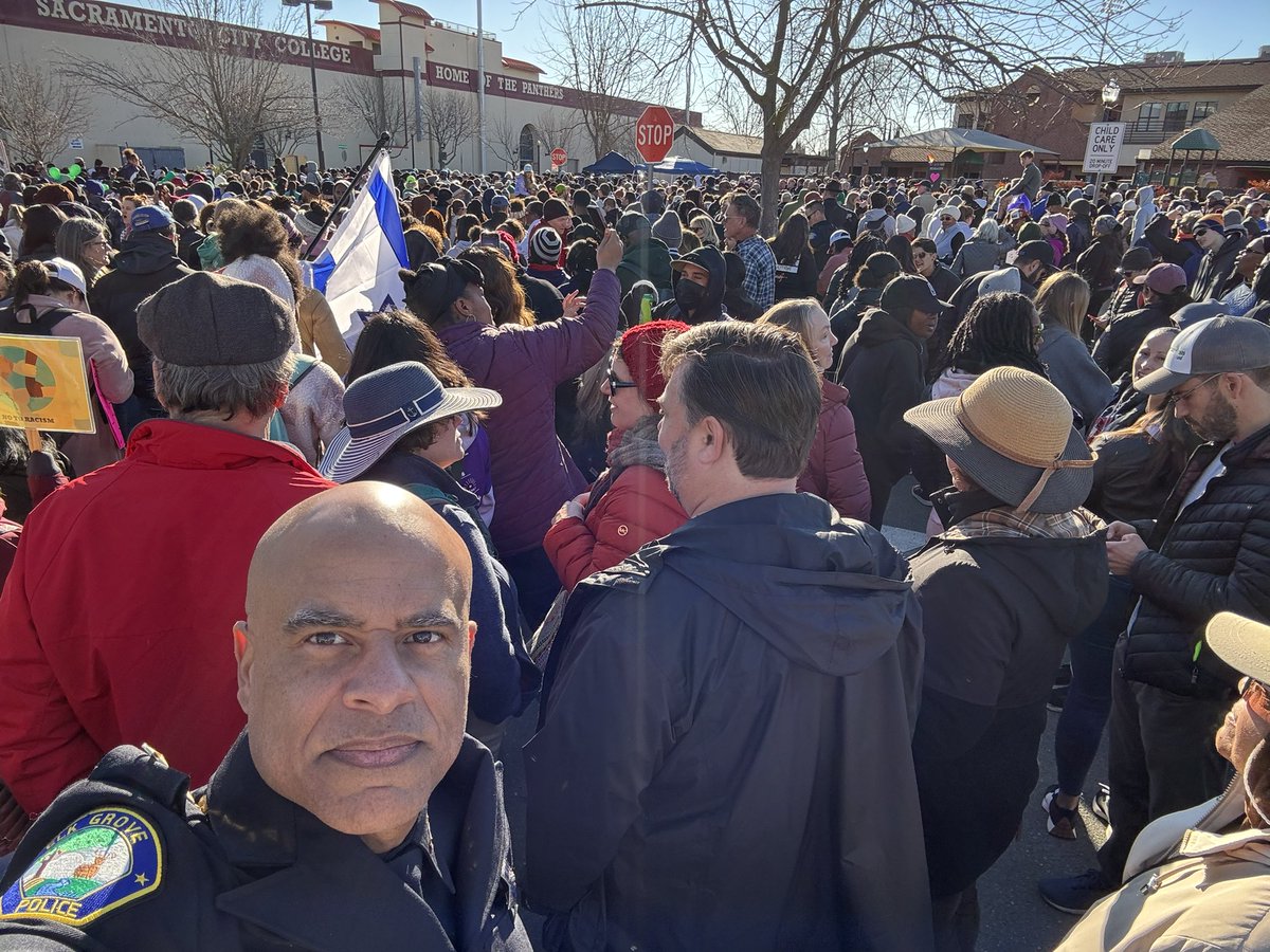 What a great time marching this morning in honor of MLK and sharing the experience with our wonderful community, city leaders, public safety partners, and my mother. Love you mom!  <a href="/SheriffJCooper/">Jim Cooper</a> <a href="/chief_Madison/">Chet Madison Jr.</a> <a href="/SacPoliceChief/">Chief Kathy Lester</a> <a href="/CityofElkGrove/">City of Elk Grove</a> <a href="/ElkGrovePD/">EGPD</a> <a href="/sacsheriff/">Sacramento Sheriff</a> <a href="/SacPolice/">Sacramento Police Department</a>
