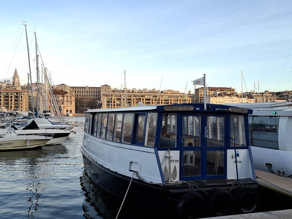 #velotaf  #marseille sur le Vieux Port les vieux bateaux