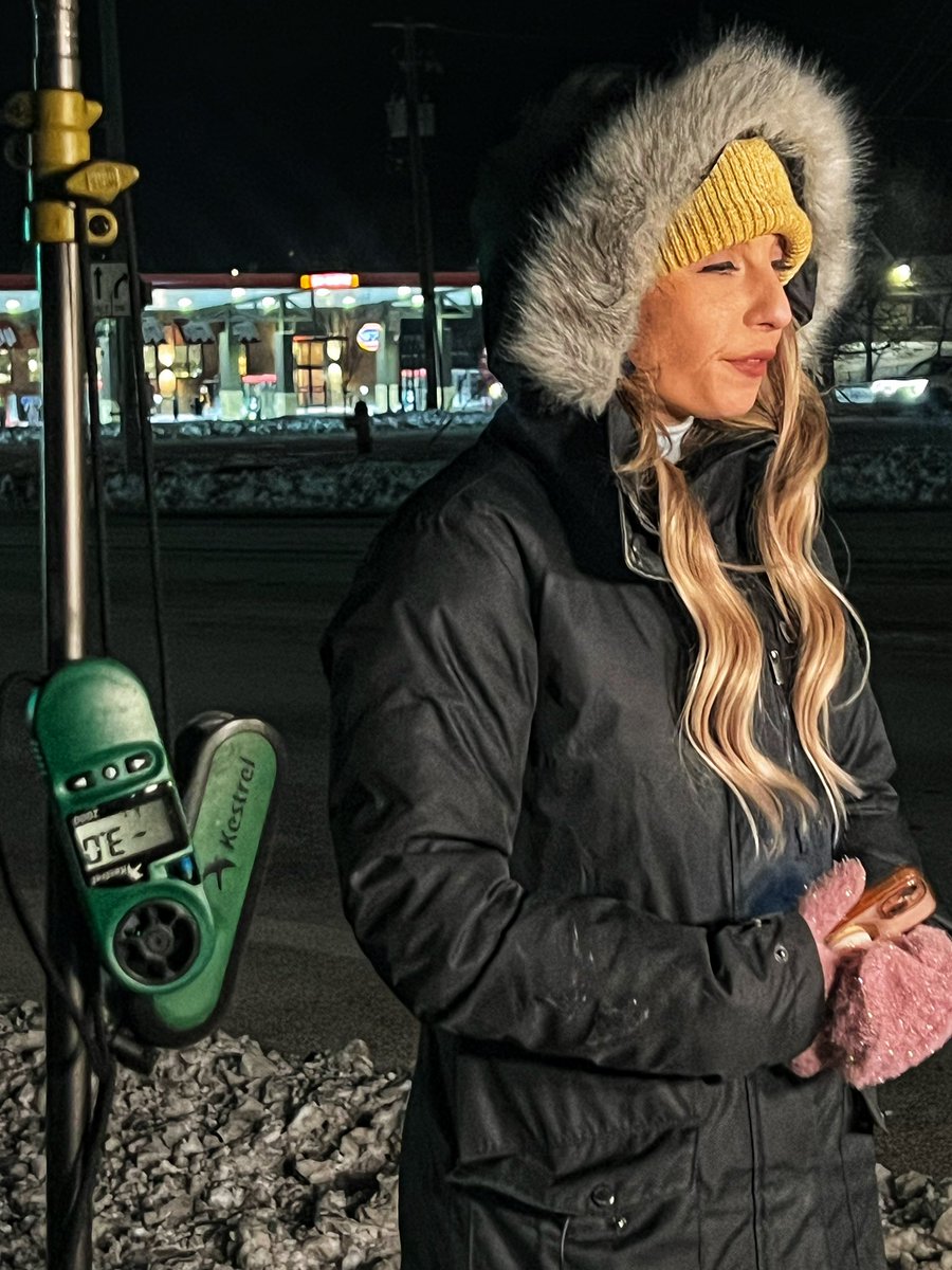 Justin_Raub's tweet image. It hits -3.0°F while @kaylamarie_tv reports from Lower Paxton Twp this morning on @abc27News Daybreak. The Kestrel 2000 Weather Meter has been fluctuating between -1.5 and -3.0 all morning. #27Weather @BrettThackABC27