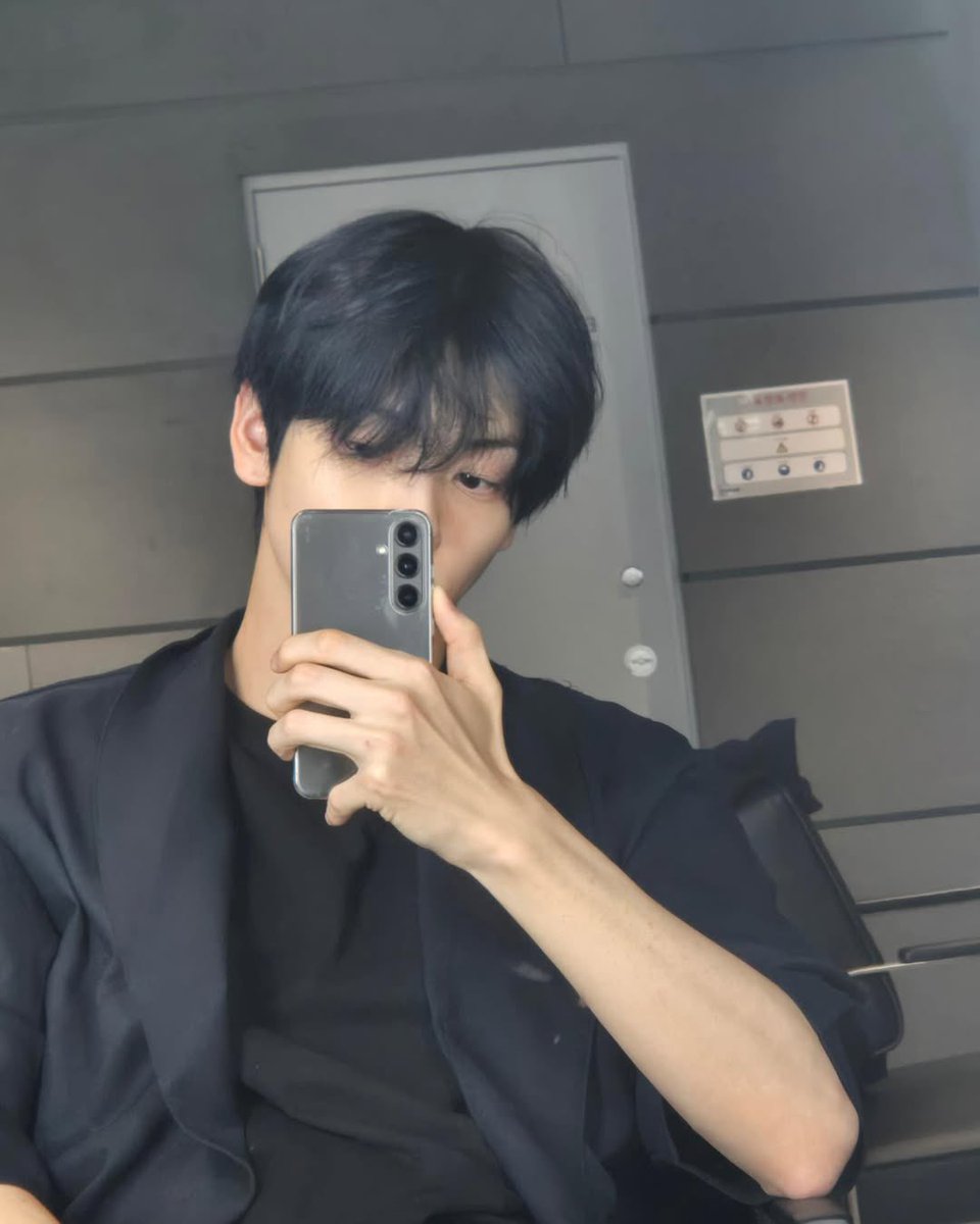 𝐒𝐁. tweet media