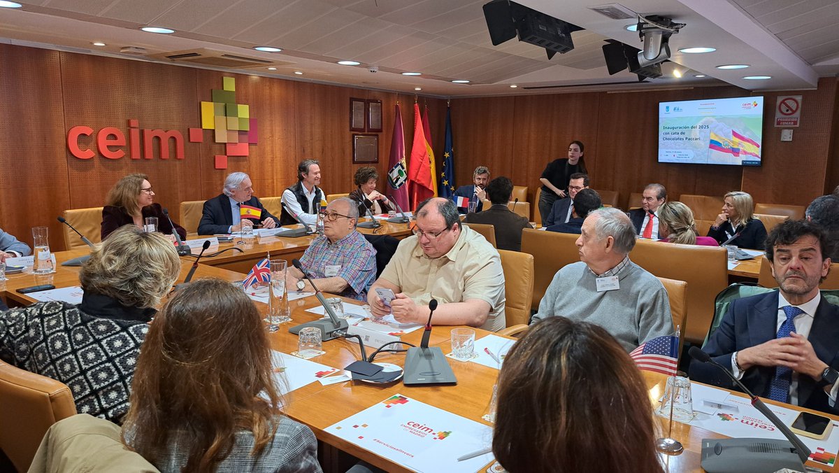 𝗖𝗘𝗜𝗠 (@_ceim_) on Twitter photo #HoyEnCEIM📍| Inauguramos el 2025 con <a href="/PaccariEc/">Paccari Chocolate</a>.
🗣️ <a href="/mgarridocierva/">Miguel Garrido</a>, pdte de <a href="/_CEIM_/">𝗖𝗘𝗜𝗠</a>, da la bienvenida a los asistentes, agradeciendo todo el apoyo mostrado en Ecuador durante la XXIX Cumbre Iberoamericana y del XV Encuentro Empresarial Iberoamericano.
#EcuadorenMadrid #HoyEnCEIM📍| Inauguramos el 2025 con <a href="/PaccariEc/">Paccari Chocolate</a>.
🗣️ <a href="/mgarridocierva/">Miguel Garrido</a>, pdte de <a href="/_CEIM_/">𝗖𝗘𝗜𝗠</a>, da la bienvenida a los asistentes, agradeciendo todo el apoyo mostrado en Ecuador durante la XXIX Cumbre Iberoamericana y del XV Encuentro Empresarial Iberoamericano.
#EcuadorenMadrid