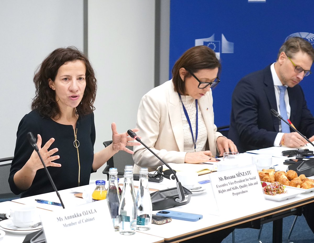 RoxanaMinzatu's tweet photo. Quality jobs &amp; lifelong skills development are at the heart of my mandate.
 
On day two in 🇵🇱, I met social partners to discuss solutions to major challenges.
 
Dialogue is key—I will shape jobs, social policy initiatives and education &amp; training in close collaboration with them. https://t.co/5ZQsPQJqjP