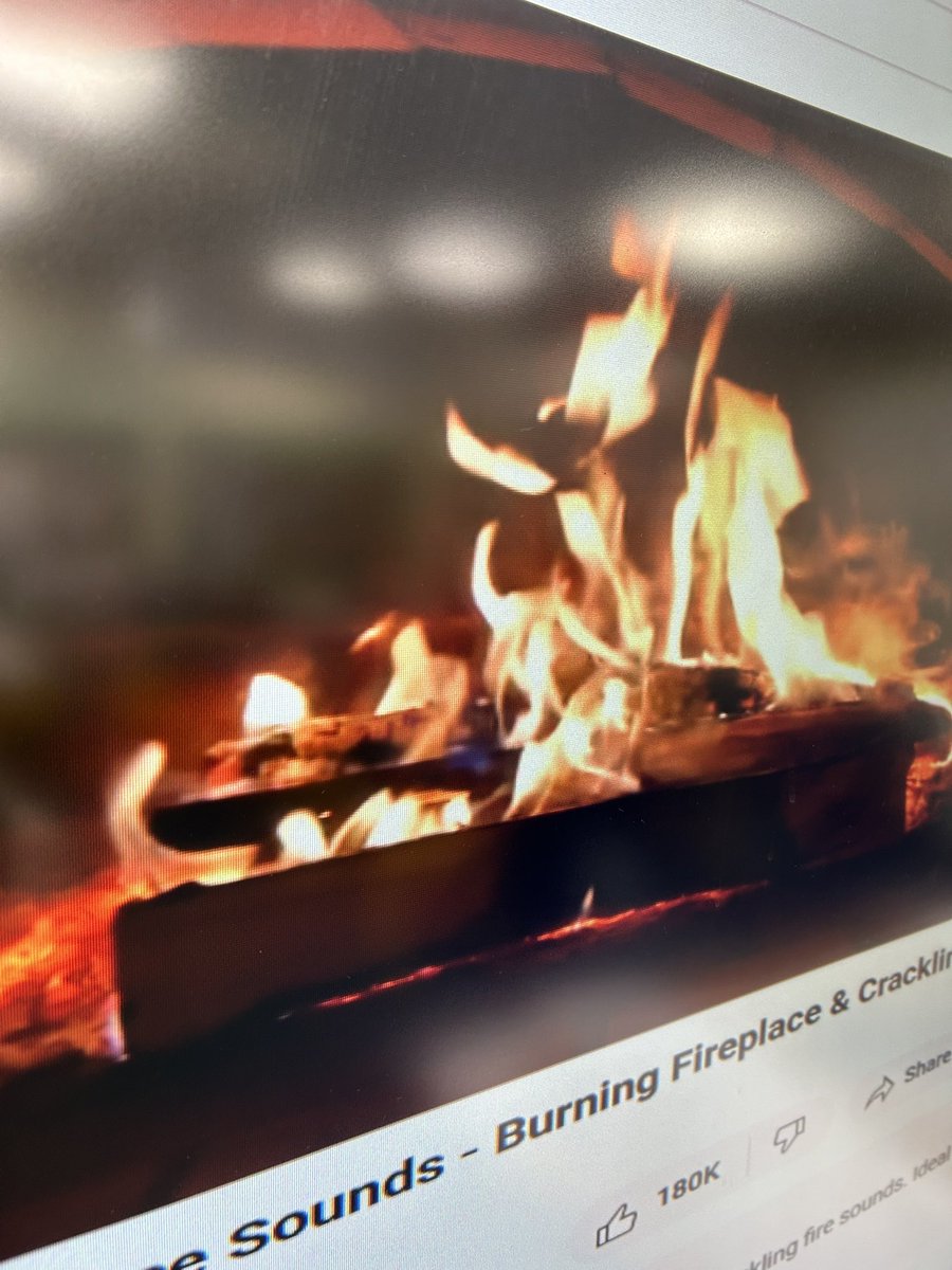 We are exploring our 5 senses this morning whilst listening to the cracking fire. How would we have felt waking up during the GFOL event? I cannot wait to start writing our diary entries this week. #BeaumontEnglish #BeaumontHistory <a href="/BeaumontYear2/">BeaumontYear2</a>