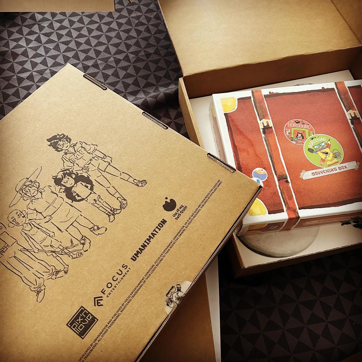 Dordogne 🎨 OUT NOW 🖌 Un Je Ne Sais Quoi (@studio_jnsq) on Twitter photo Finally received! The #Dordogne Collector boxes by <a href="/pixnlove_games/">Pix’n Love Games</a> are wonderful!!
Thanks for being patient!! They will soon be in your mailboxes! Finally received! The #Dordogne Collector boxes by <a href="/pixnlove_games/">Pix’n Love Games</a> are wonderful!!
Thanks for being patient!! They will soon be in your mailboxes!