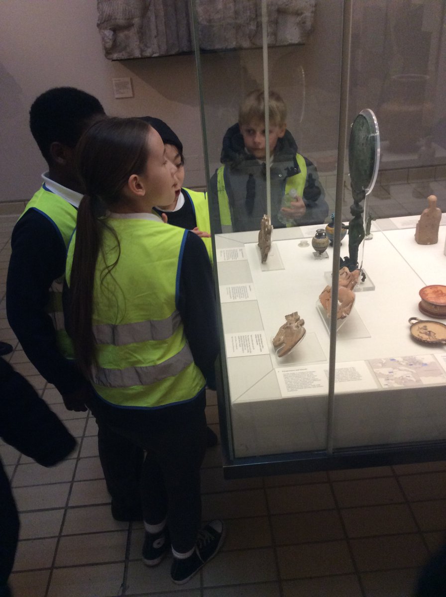 Gallions Mount School tweet media