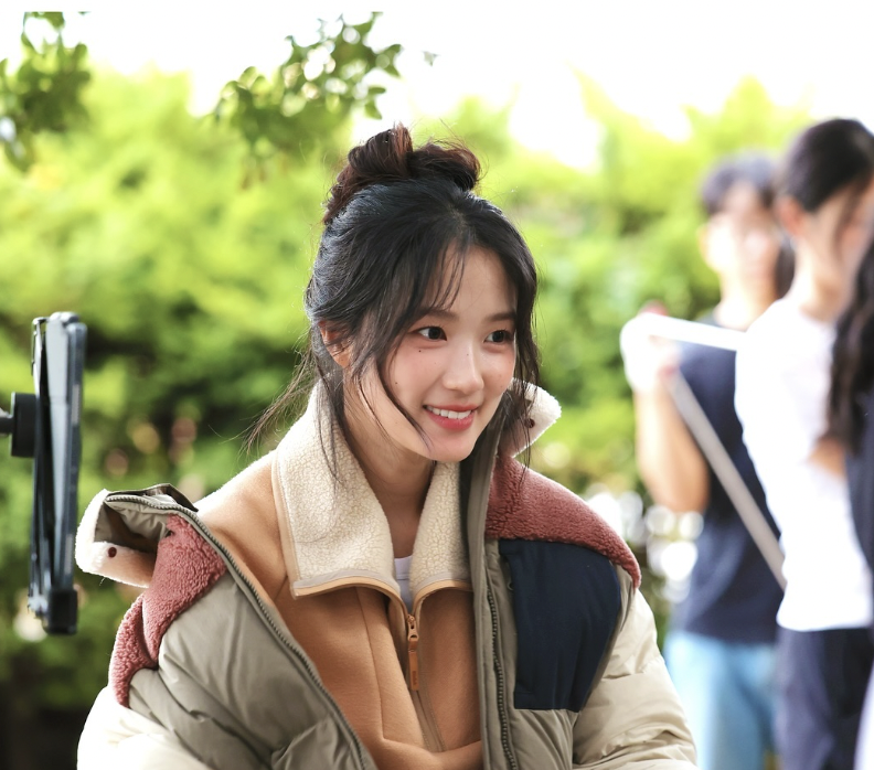 myballoon_korea's tweet photo. Celebrating actress Kim Hye Yoon's 12th debut anniversary with magical gifts.A Harry Potter-themed photobook and thoughtful presents were prepared with love to commemorate this special milestone!#김혜윤_데뷔_12주년_축하해 #Hyeppy12Years_with_Hyeyoon
#KimHyeYoon #마멜공주 #金惠允 https://t.co/ECU0knp59D