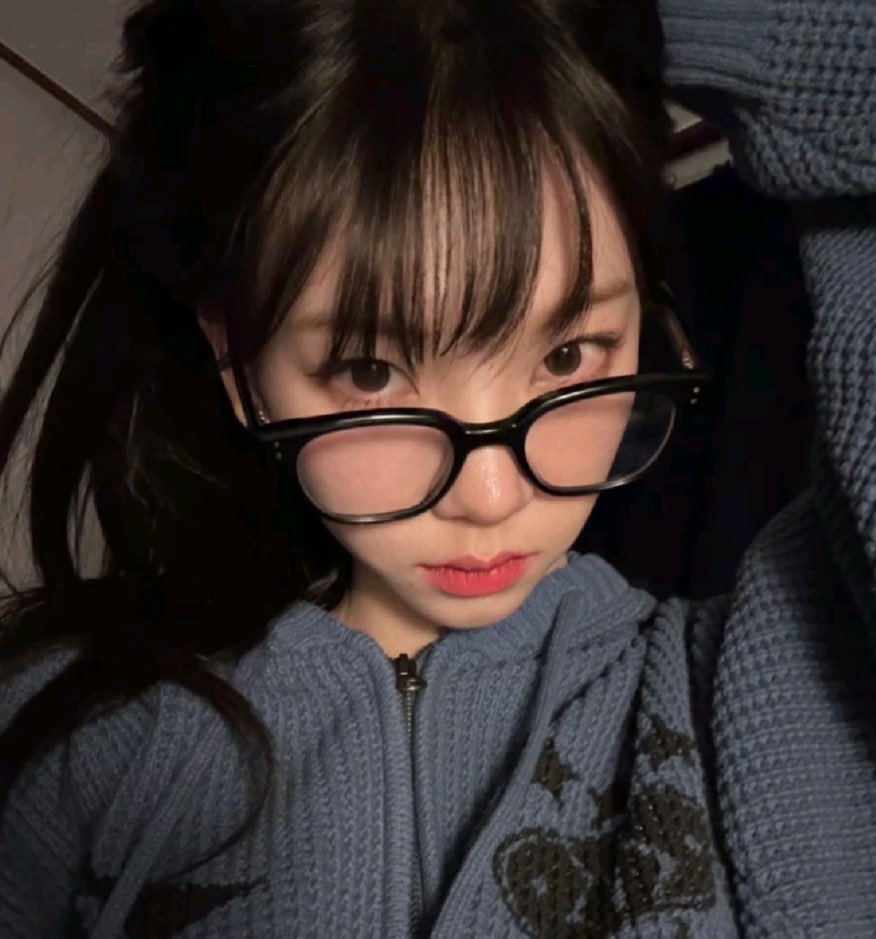 airibluu tweet media