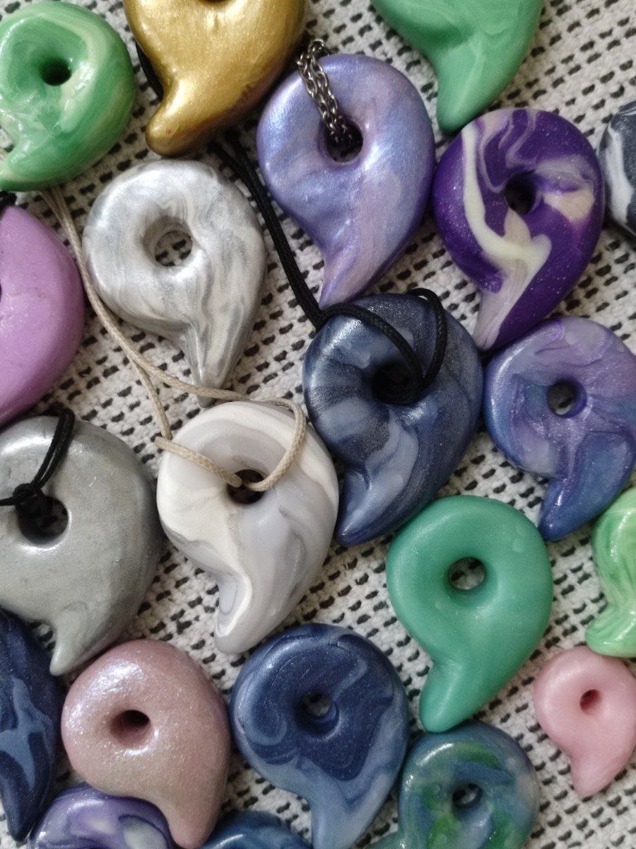 godotswifey's tweet photo. since you all like my magatama, here is a little tutorial how to make a magatama from ace attorney to break all the psyche-locks or to be a heir of fey clan

1/12 

all you need is polymer clay https://t.co/0t1mjtWSZE