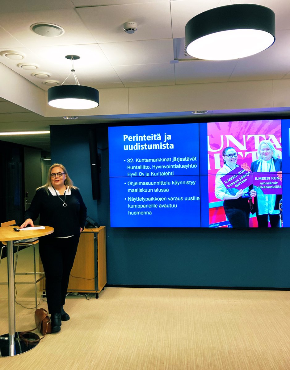 Mari Kuparinen (@marikuparinen) on Twitter photo Huomenna keskiviikkona aukeaa ensi syksyn eli 32. Kuntamarkkinoiden näyttelypaikkojen varaus, kertoo <a href="/LiisaPaltta/">Liisa Paltta</a> KL-kustannuksen aamuinfossa. Be there! 👊 <a href="/Kuntaliitto/">Kuntaliitto | Kommunförbundet</a> & <a href="/Kuntalehti/">Kuntalehti</a> Huomenna keskiviikkona aukeaa ensi syksyn eli 32. Kuntamarkkinoiden näyttelypaikkojen varaus, kertoo <a href="/LiisaPaltta/">Liisa Paltta</a> KL-kustannuksen aamuinfossa. Be there! 👊 <a href="/Kuntaliitto/">Kuntaliitto | Kommunförbundet</a> & <a href="/Kuntalehti/">Kuntalehti</a>