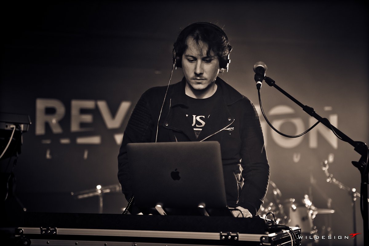 MarcoAngeloRock's tweet image. 新曲の制作が完了致しました。この曲は三浦春馬さんへのトリビュート作品です。タイトルは「Spring Horse」です。この曲は渋谷でのコンサートで初お披露目となります。多大なるご支援をいただいたHiroさんに心からお礼申し上げます。