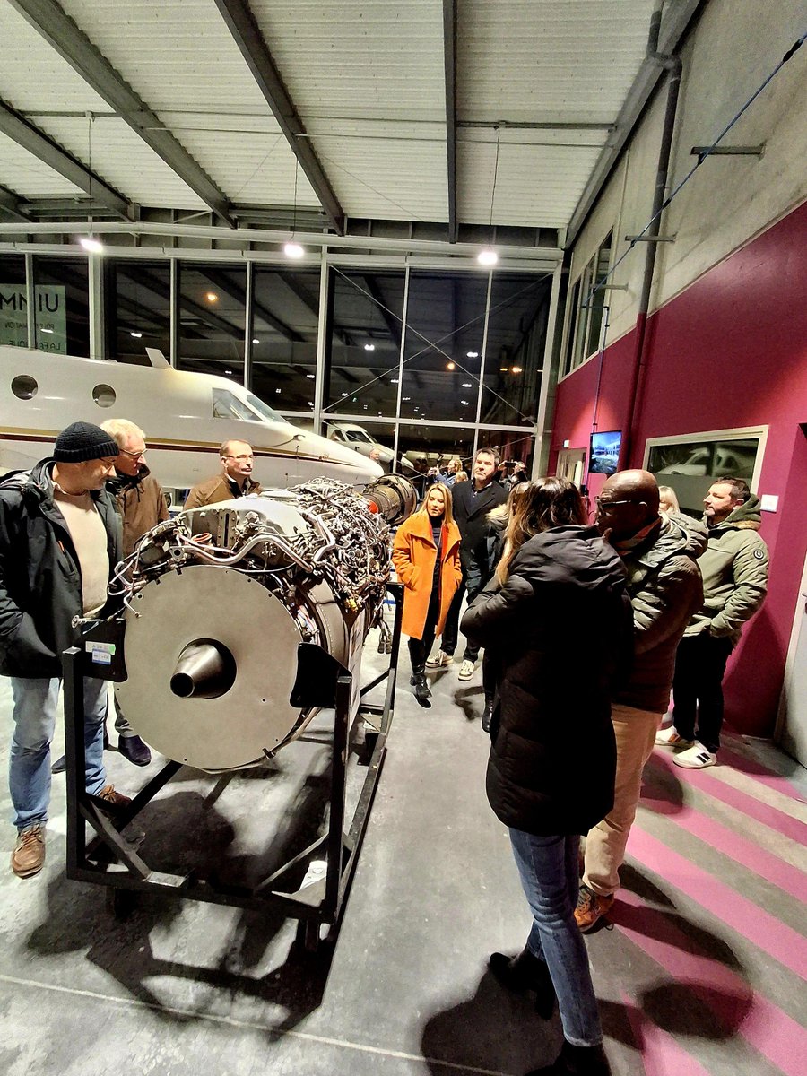 CAAClubaffaires's tweet image. Visite à la FAB ACADEMY de St-Nazaire avec le Club d’Affaires Atlantique Page ! Merci à @Véronique Planche pour son accueil chaleureux et à tous les membres présents. Le @CAAClubaffaires est une association soutenue par la @CCINantes @FarrouetPRO #FABAcademy #Formation