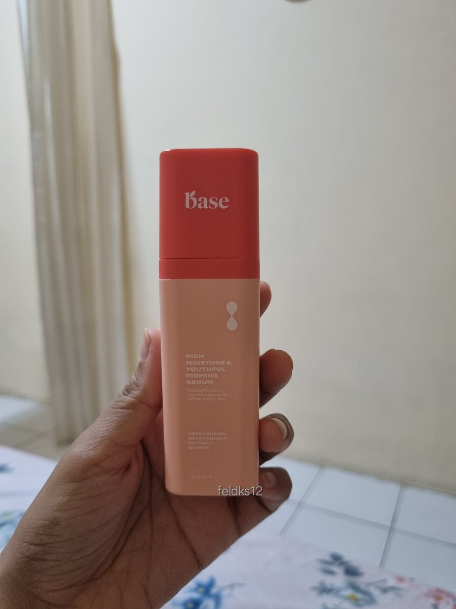 feldks12's tweet photo. Hallo aku mau preloved skincareku yang baru beberapa kali pakai doang sisa nya masi 80-90% 
Dijual karna lagi stop pemakaian skincare dulu, 
Btw ini aman bgt dikulitku yang dryskin. 
Bisa oren ya gais🍊
Dom cikarang, bekasi📍 https://t.co/lAo74wyu54