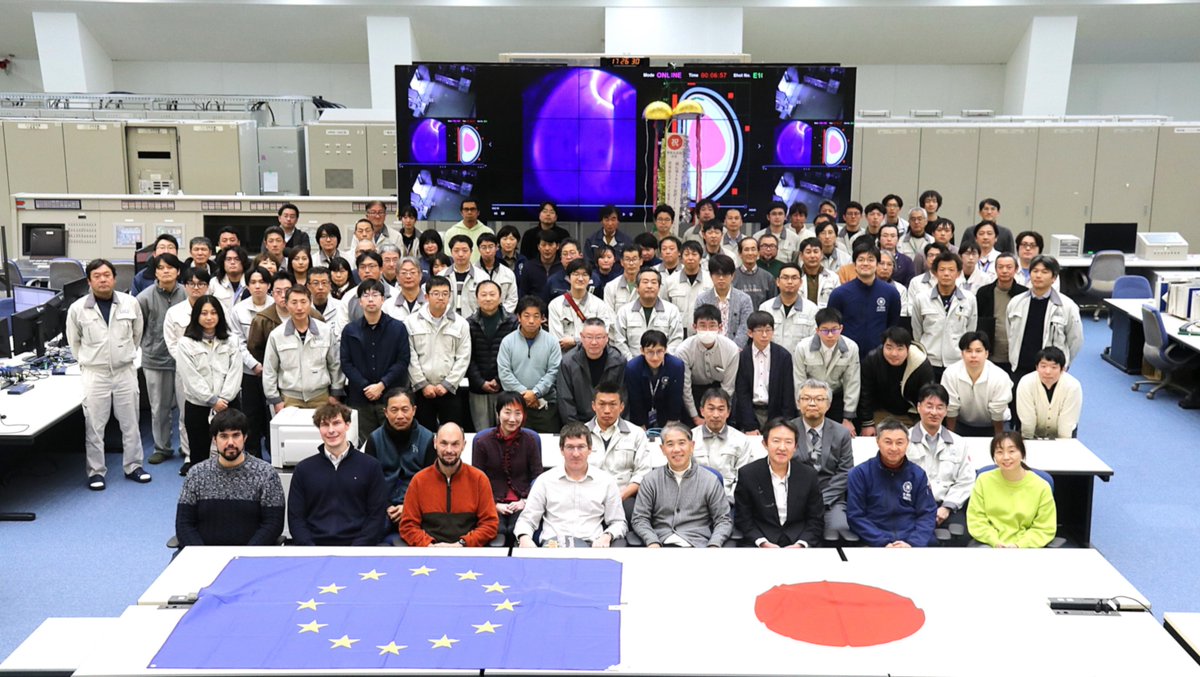 NakaQst's tweet photo. 🎊初プラズマを達成した統合試験運転までの研究開発・技術開発の成果が認められ、JT-60SAチームがQST理事長表彰を受賞しました！
ささやかながら、JT-60SAチームで祝賀会を行いました。今後もチーム皆で力を合わせ、＃フュージョンエネルギー 実現に向けて盛り上げていきたいと思います✊✨
#核融合 https://t.co/afBwiqJs24