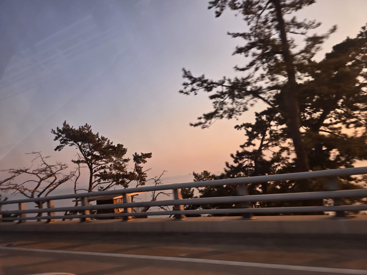 3박 4일 거제도 여행 

1달에 한 번 오는 것 같은 거제도 

남편은 낚시배 태우고 숙소에서 요양😴

이제 코스트코나 가볼깡😆