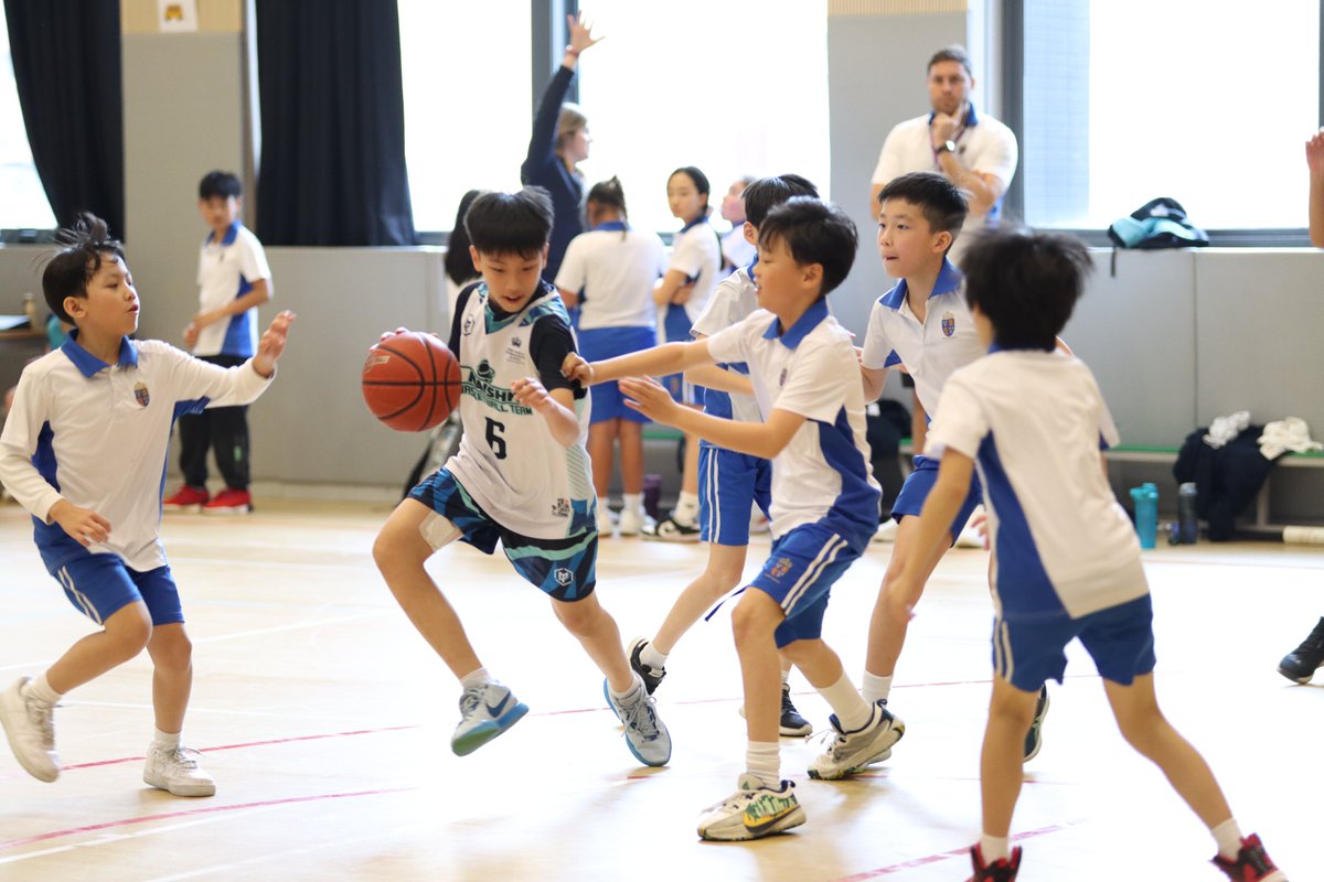 NAISHongKong's tweet image. Our Primary boys and girls teams from NAIS Hong Kong showcased incredible teamwork and determination in a friendly match against Shrewsbury International School! 🙌📷 With impressive skill and coordination displays, our players demonstrated their hard work and dedication. 📷