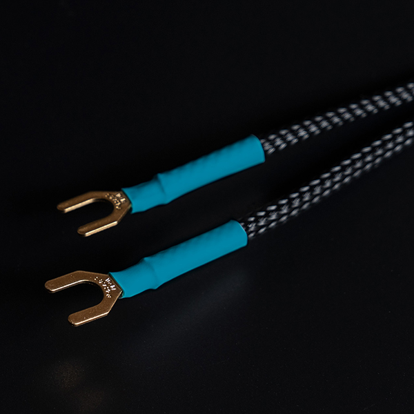 kojo0527's tweet image. 光城精工豆知識コーナー！♪(^O^)／🍎

昨日「Clone1」の種類について紹介しましたが、
「Clone2」にも同様に1.2mのベーシックモデル、Crystal Eの増設用の0.2mモデル、片側Y端子M6サイズモデルの三種類あります(*&apos;▽&apos;)

#KOJO #光城精工 #アースケーブル #Clone2