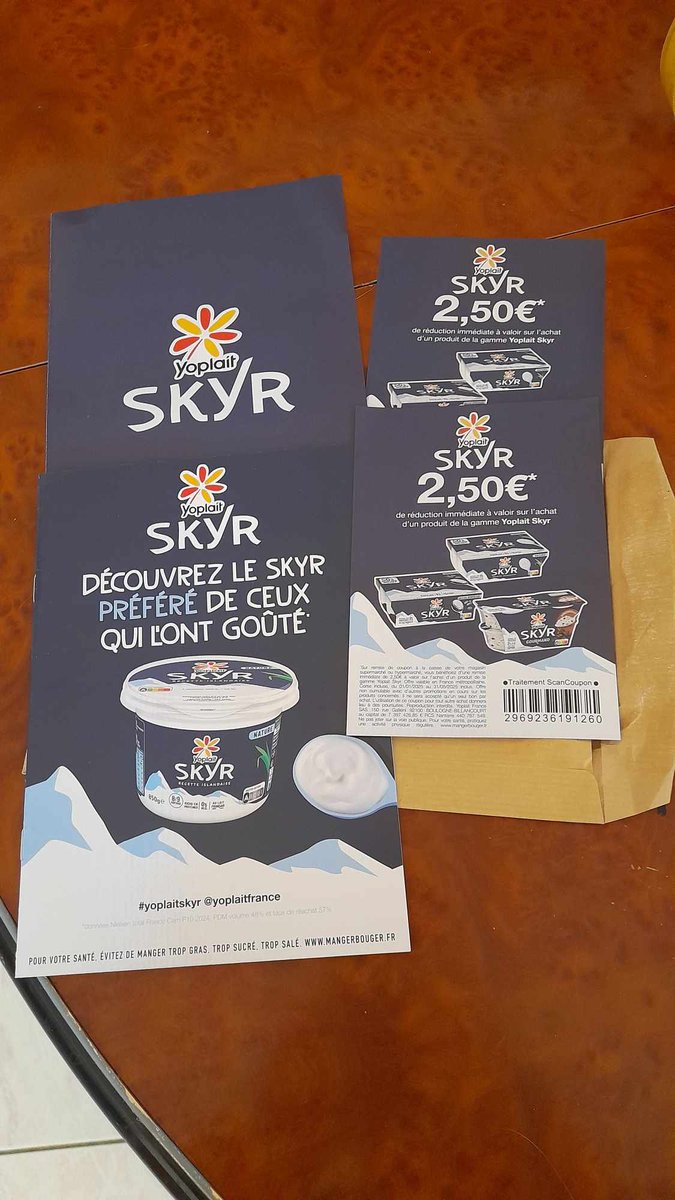 vilasole11's tweet photo. Grâce à @sampleo_france #yoplaitskyr @yoplaitfrance , je vais tester la nouvelle gamme de Skyr gourmand . https://t.co/RIPNUYb7Zk