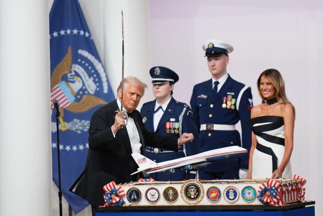 At least 2 strong symbolisms from #DonaldJTrump #PresidentDonaldJTrump. A. Cutting the Gordian knot and B. Relating himself with Alexander The Great (through the first symbolism).