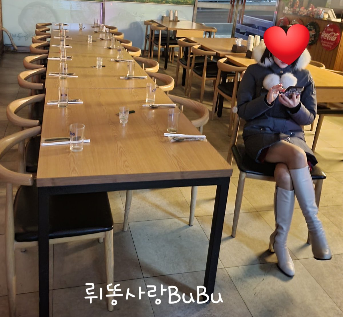 이번주 토요일 디너타임 8시 인천 하얏트HOTEL
레스토랑8  뷔페에서 같이 식사하실 부커님 모셔요
약속하신 부부님이 잠수 계정도 없어지고 ㅜㅜ
아놔 왜 그러는지 맛있는 식사하고 여성분들 의견에
따라좋은시간 보내실 찐 부커님 모셔요
라인주세용^^ 저의 소개글은 피드 참고용