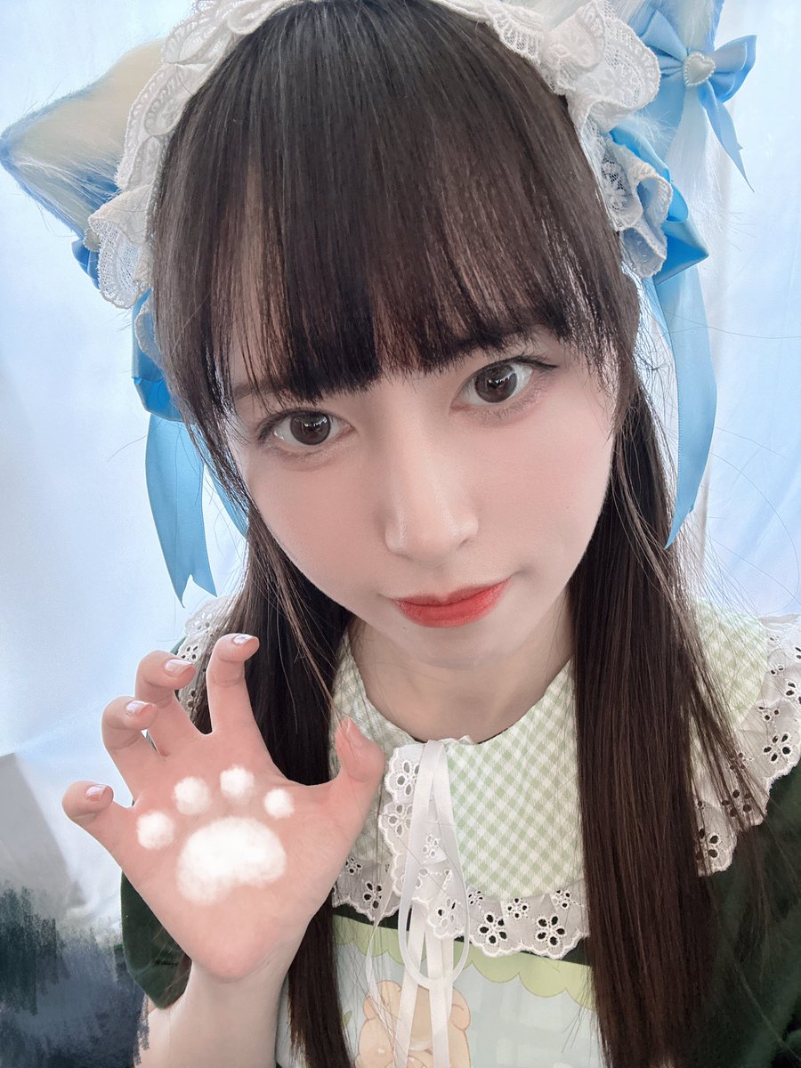 Sode1222's tweet image. ライブ、幸せすぎて🥺言いたいことはたくさんあるけど、何も言えなくなってしまいました。

夢のように遠い場所から深圳に来て、以前ネットでしか知り合えなかったたくさんの友達に会い、たくさんの素晴らしいコラボを見ました。

袖は1月18日という日をずっと忘れないと思います😭😭