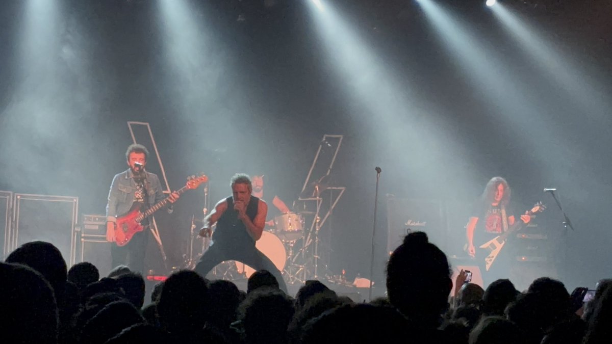 ballesterock's tweet photo. Aquí es donde nace el R’n’R. Crónica del paso de #Tarque por el @Inverfest 

https://t.co/9jusbJJq57 https://t.co/hYUDIAj4zH