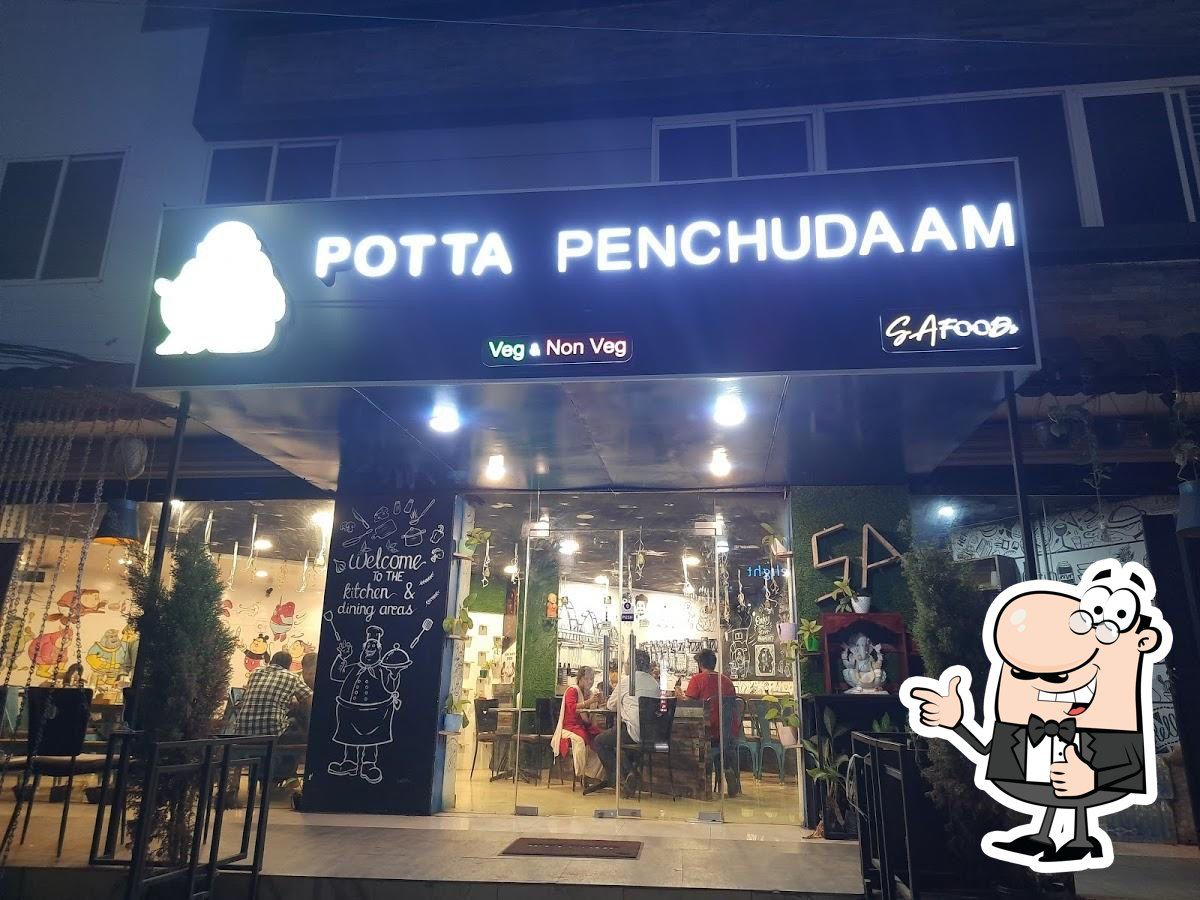 Ananth_IRAS's tweet image. This name of a restaurant in Rajamundry (Rajamahendravaram)! 😀😛😂

PS - the Telugus can get the humour but it actually translates to - let's grow a paunch! 😜 #restaurants #names @Sai_swaroopa @centerofright