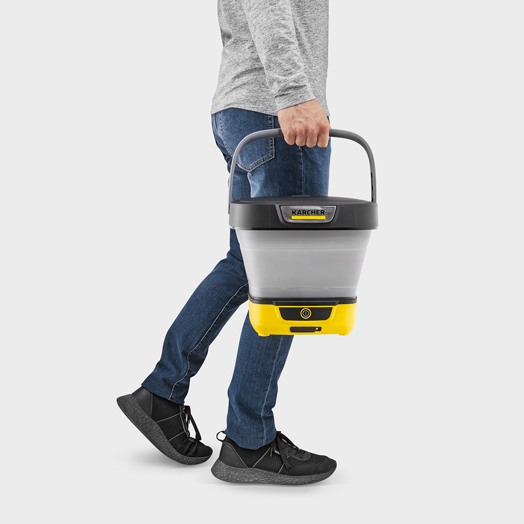 KarcherJapan's tweet photo. 📢クイズ！ケルヒャー #OC3Foldable📢
╰━━━━━━━━ｖ━━━━━━━━╯

持ち運びにピッタリのポータブル洗浄機『OC 3 Foldable』。
なんと、水を8L入れた状態でも軽々持ち運べるんです！

さて、ここでクイズです👇

Q: 水を8L入れたOC 3 Foldableの重さは何キロでしょうか？
A. 約10キロ
B. 約12キロ

正解だと思う方をコメントで教えてください💬

#ケルヒャー #karcher #ポータブル洗浄機