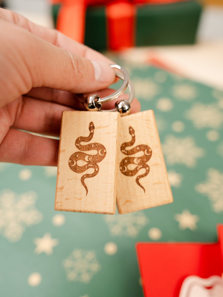 Algo_Laser's tweet image. 🐍 Celebrate the Year of the Snake with AlgoLaser! 🐍

Engrave stunning snake-themed keychains and decorations to bring luck and style into your year. Let your creativity shine with AlgoLaser! ✨

👉 noxl.ink/C9FtAn

#AlgoLaser #YearOfTheSnake #DIYKeychains #CNY2025