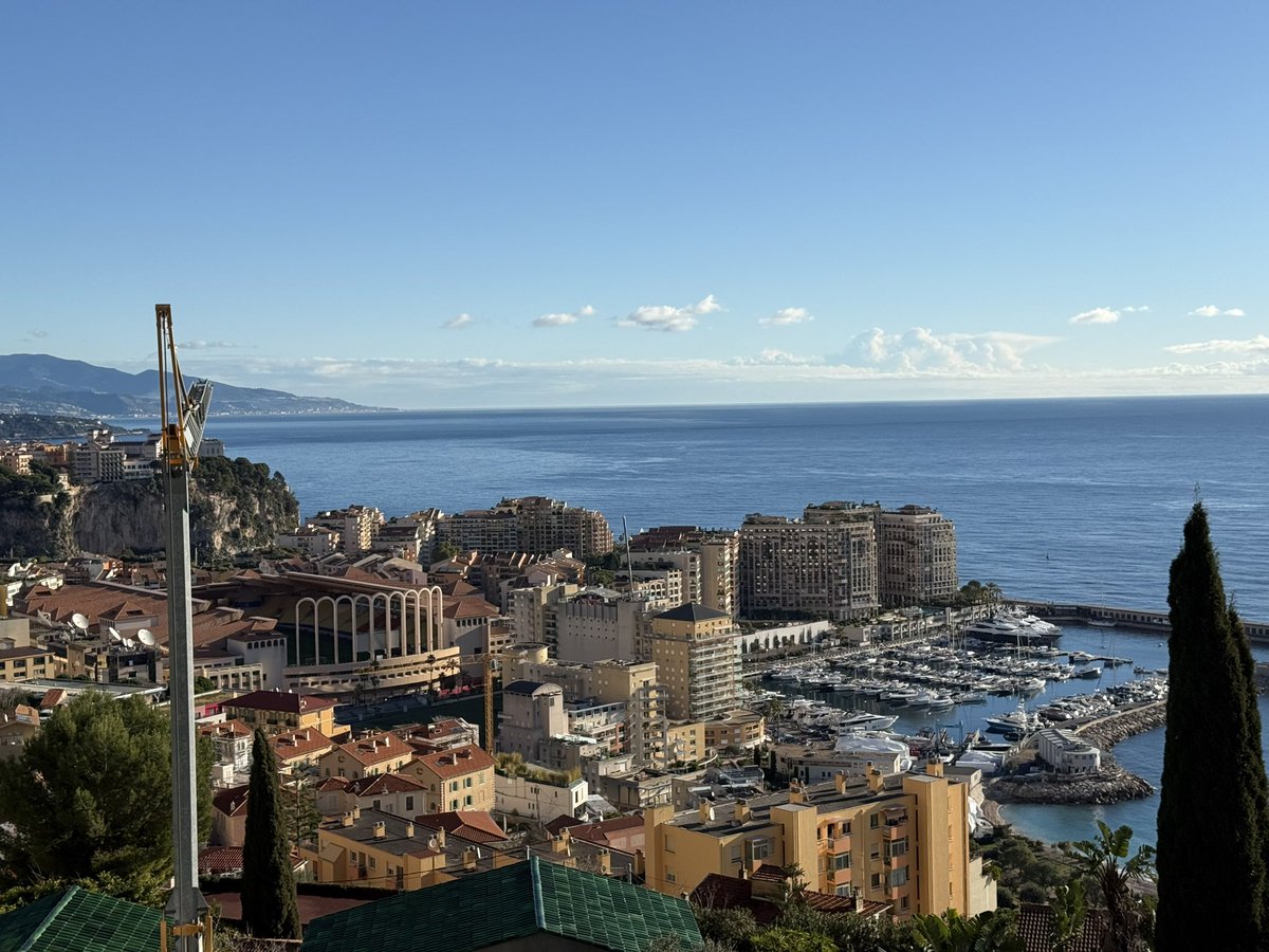 Match day in the UEFA Champions League.

Unai Emery, thank you for moments like these 🤍

#AVFC #UTV 🦁