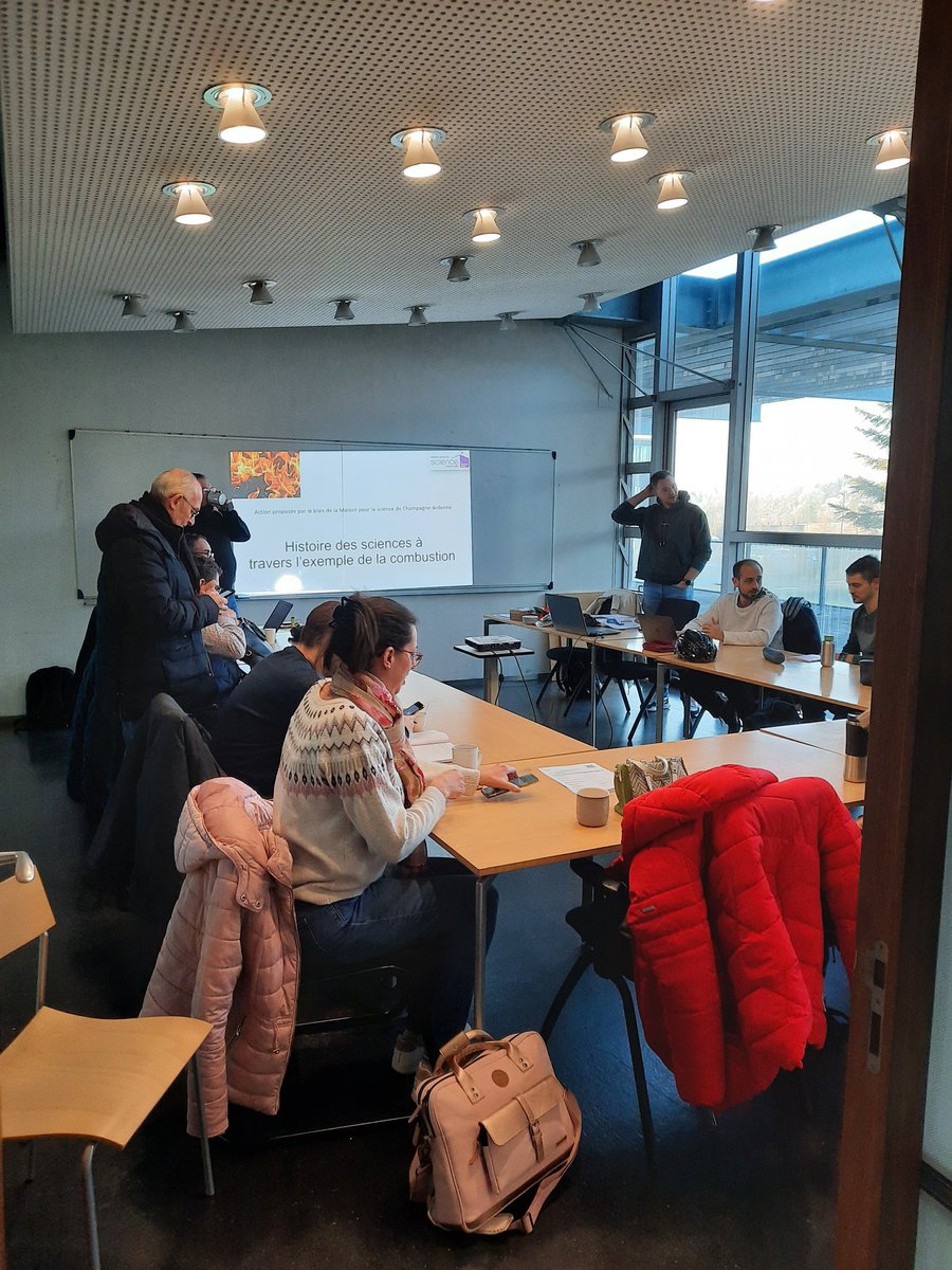 Maison pour la science en Champagne-Ardenne (@mpls_ca) on Twitter photo Formation <a href="/MPLS_CA/">Maison pour la science en Champagne-Ardenne</a> "Enseigner les démarches scientifiques à travers l'histoire des sciences. Un exemple la combustion" destinée aux #enseignants second degré Échanges et réflexions sur le thème de la #combustion
#formation <a href="/universitereims/">Université de Reims Champagne-Ardenne</a> <a href="/AcReims/">Académie de Reims</a> <a href="/AcadSciences/">Académie des sciences</a> <a href="/Fondation_Lamap/">Fondation La main à la pâte</a> Formation <a href="/MPLS_CA/">Maison pour la science en Champagne-Ardenne</a> "Enseigner les démarches scientifiques à travers l'histoire des sciences. Un exemple la combustion" destinée aux #enseignants second degré Échanges et réflexions sur le thème de la #combustion
#formation <a href="/universitereims/">Université de Reims Champagne-Ardenne</a> <a href="/AcReims/">Académie de Reims</a> <a href="/AcadSciences/">Académie des sciences</a> <a href="/Fondation_Lamap/">Fondation La main à la pâte</a>