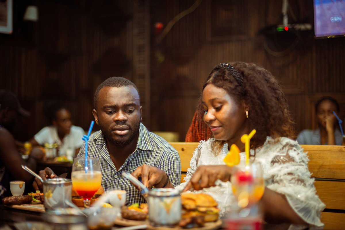 Tous nos menus sont tasty ne vous inquiétez pas, l'herbe n'est pas plus verte chez la voisine 😄

Let's enjoy

#bbq #yumy #chillandgrill #foodporn #ff237