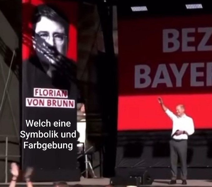 PEPEsBlick's tweet photo. @Karl_Lauterbach @elonmusk Auch Scholz hat so seine Momente gehabt und das auf einer Bühne welche erschreckender von der Farbgebung nicht sein könnte in Bezug auf die Deutsche Geschichte. Aber egal, das ist ja was anderes https://t.co/dSIvs0lti9