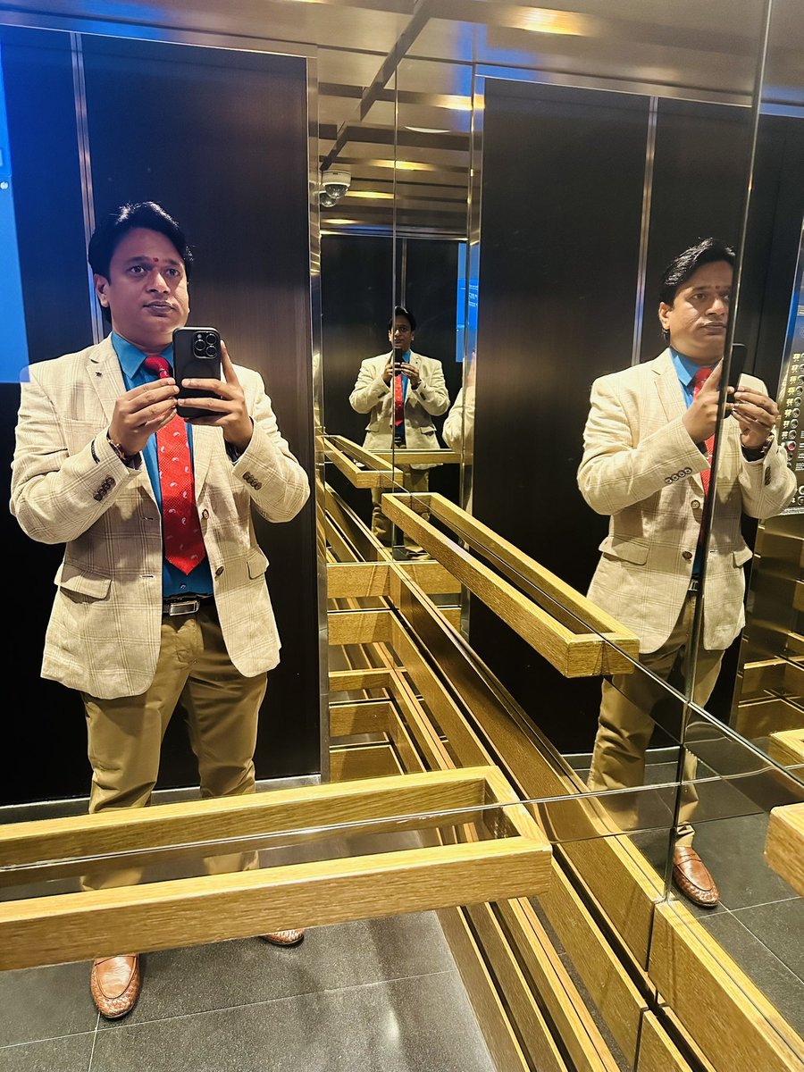 shivjeechandan's tweet photo. कई दिन तक बहुत उलझन थी दिल में, 
कई दिन तक मुसलसल ये मैंने सोचा, 

कि मेरी तबाही में तुम्हारा हाँथ कितना है? 
अगर मैं तुमसे बदला लूँ तो कितना लूँ ? 

~ शकील आज़मी 💔 https://t.co/KCYRCcSKKO