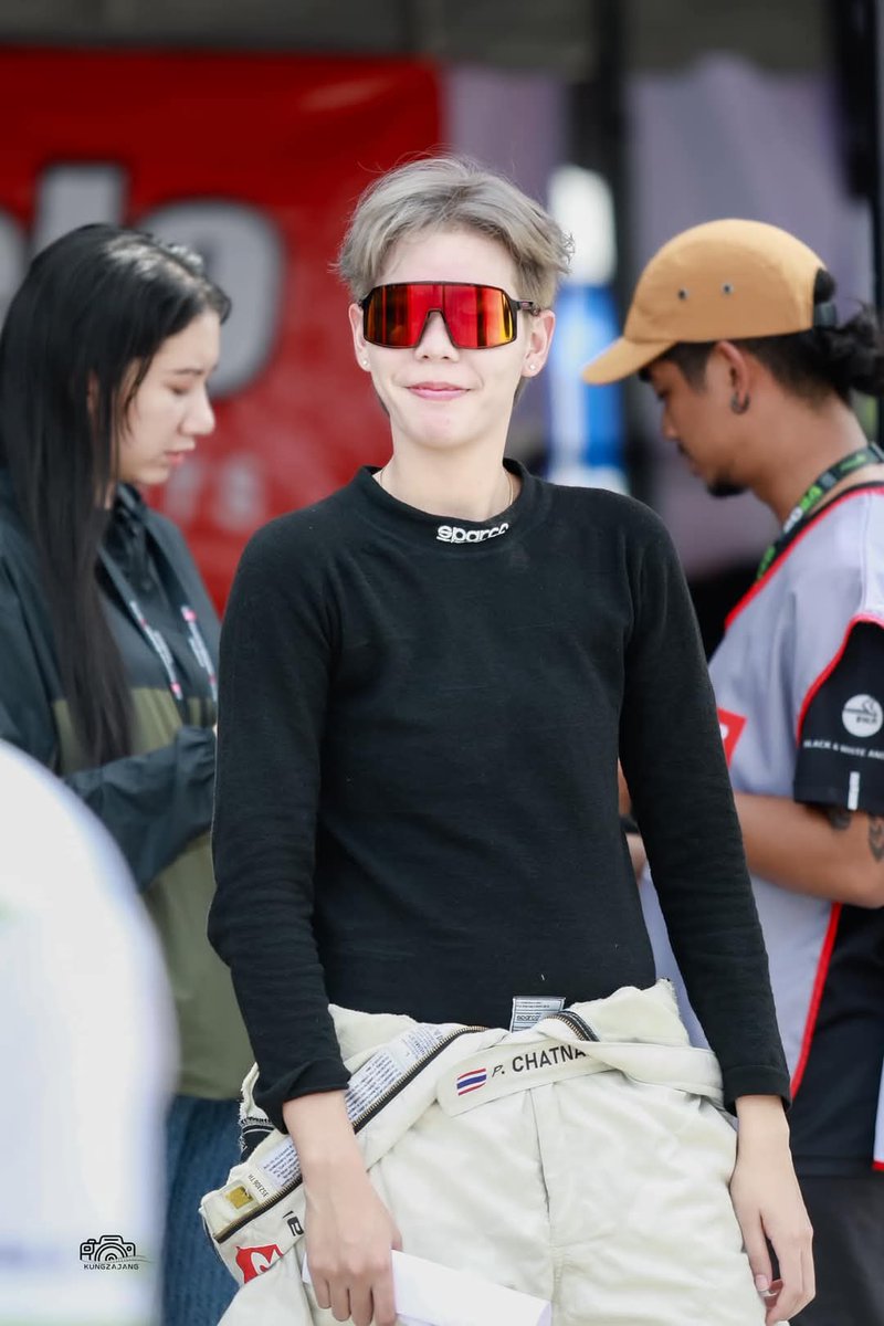bone_duangjan's tweet photo. 💚เป็นหมอ เป็นทนาย เป็นคุณชาย เป็นนักแข่ง เป็นอะไรก็ได้ทั้งนั้น ทูลหัวของบ่าว ไอ้ต้าววาฬน้อย🐳😁#BFriendFittingDay
#BFriendTheseries
#ป๊ายปายโอริโอ้
#PaiPaiorio
#cnp_orio https://t.co/JpFJadVV76