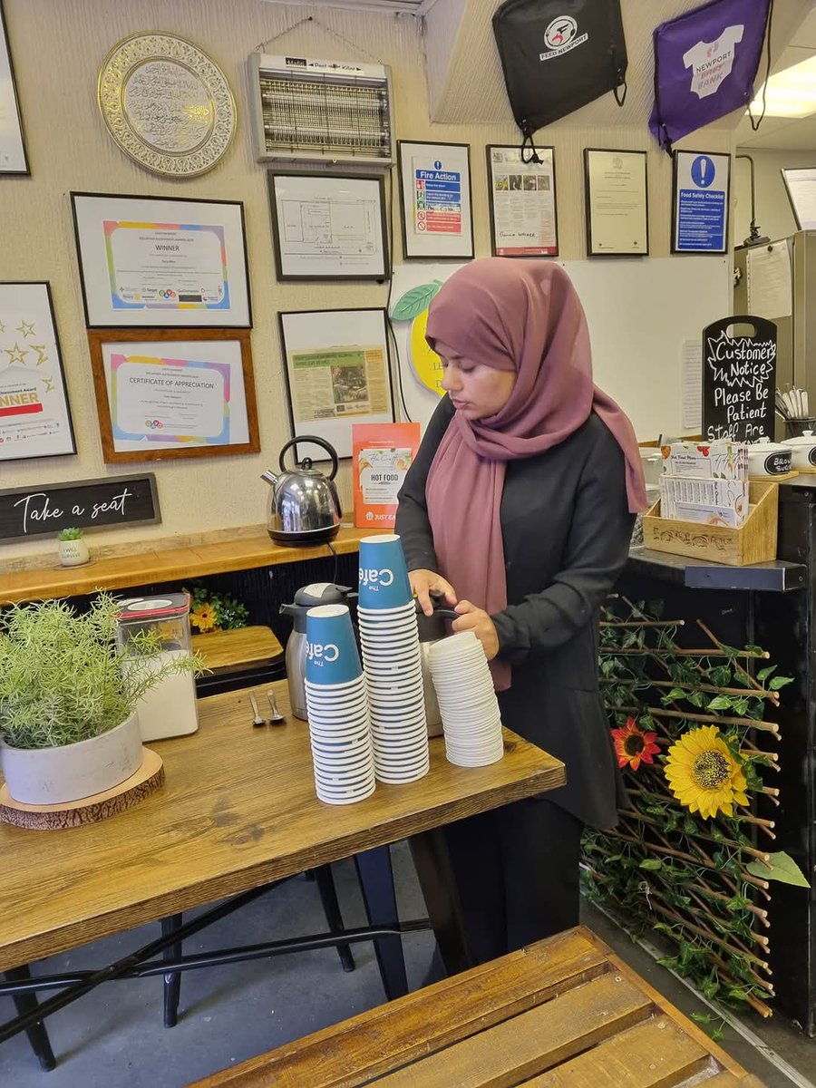 "Escape the cold! 🥶 Newport's Warm Hub by <a href="/NewportCouncil/">Newport City Council</a> &amp; @GAVO_Newport brings free hot drinks, friendly faces &amp; support. Funded by UK Shared Prosperity Fund. Everyone welcome! ☕️ #NewportWarmHub #CommunitySupport"