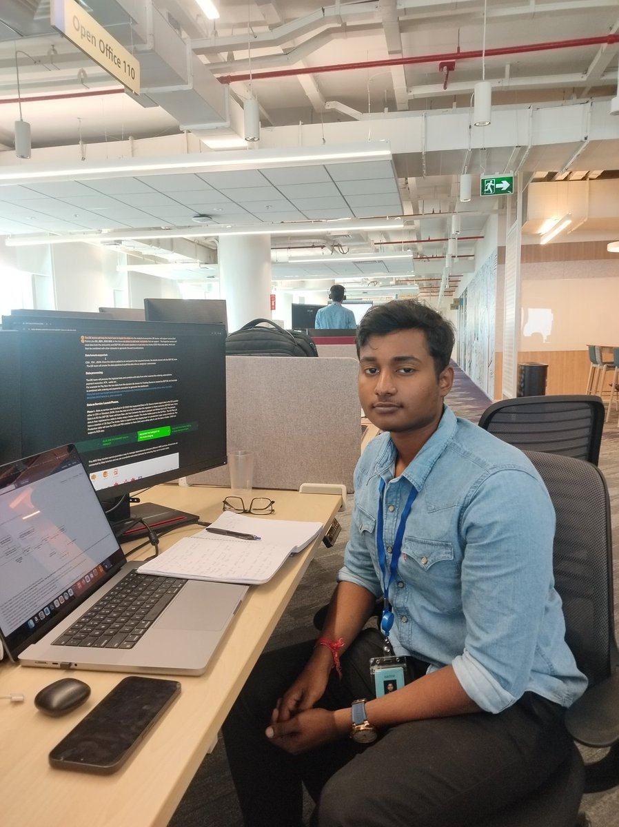 StackMaverick's tweet photo. Week 1 at Amazon done! Learned, unlearned, and relearned—still waiting for Alexa to bring me coffee though. #Day1Forever #amazonintern https://t.co/z85GFwjSIg