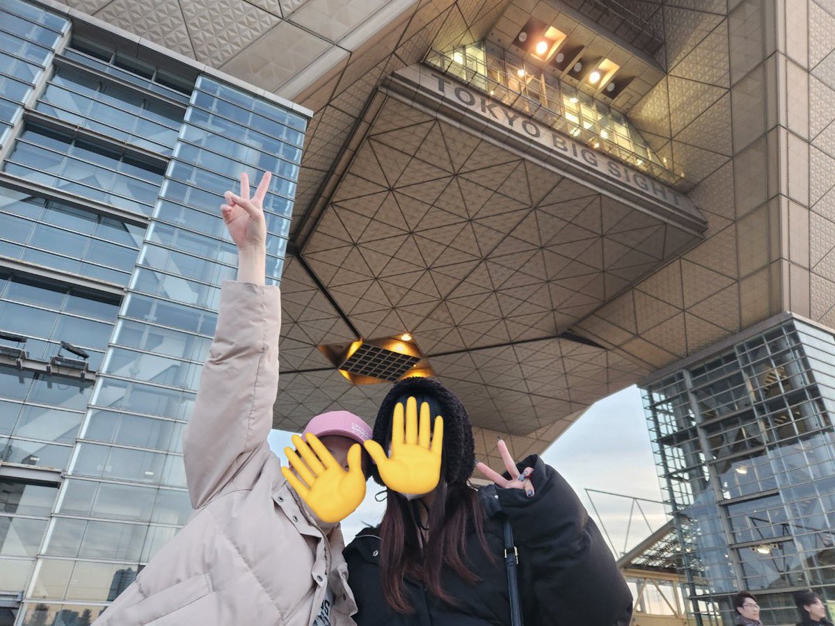 0201Niina's tweet photo. 私も売り子にはめっっっっちゃお世話になったわ………今回の設営全部まろたで、お金管理も本の在庫管理もまじで全部まろたです
組み立てとか何個もあって、ぶっつけ本番でやったからアクシデントもあって、本当に申し訳なかった（ ;  ; ）
ごめんね（ ;  ; ）
ありがとう😭😭😭😭😭 https://t.co/K2Pj8AzSgb